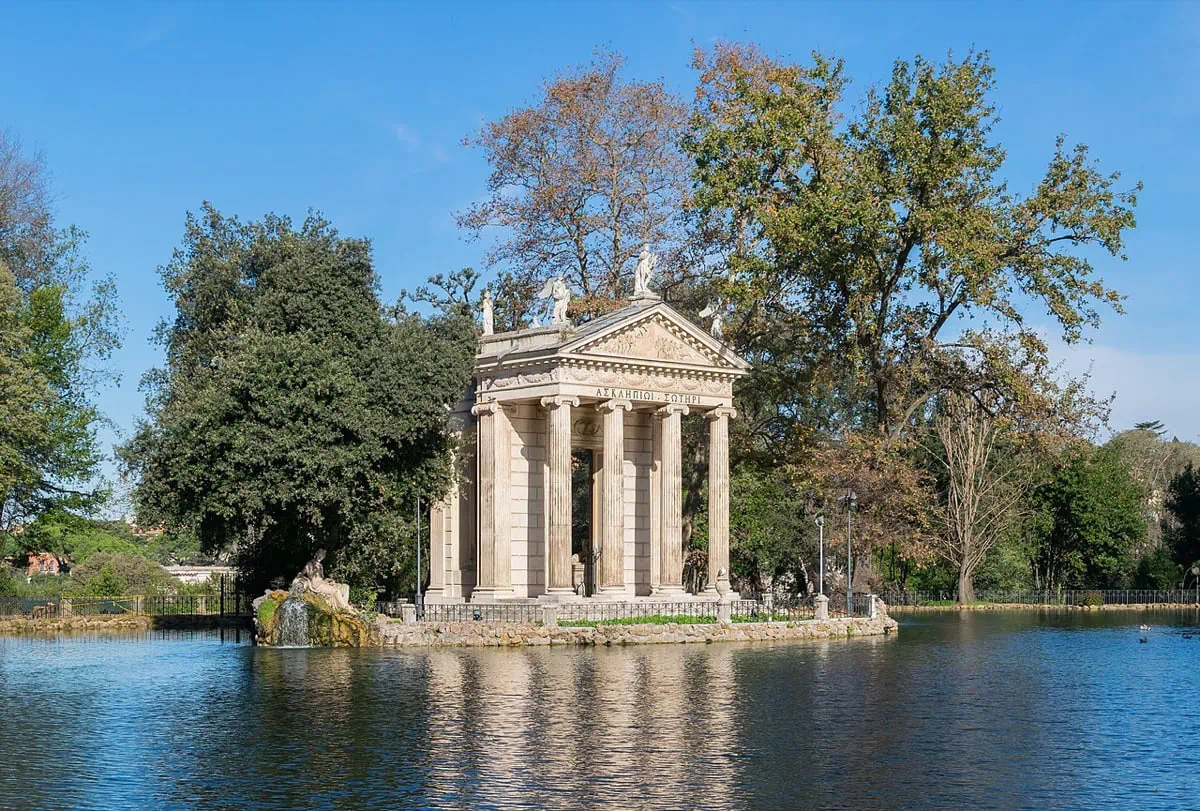 Galleria Borghese: vstupenky, rezervace + 12 tipů co vidět 13 Zeleň parku Villa Borghese s jezírkem a chrámkem Aesculapia