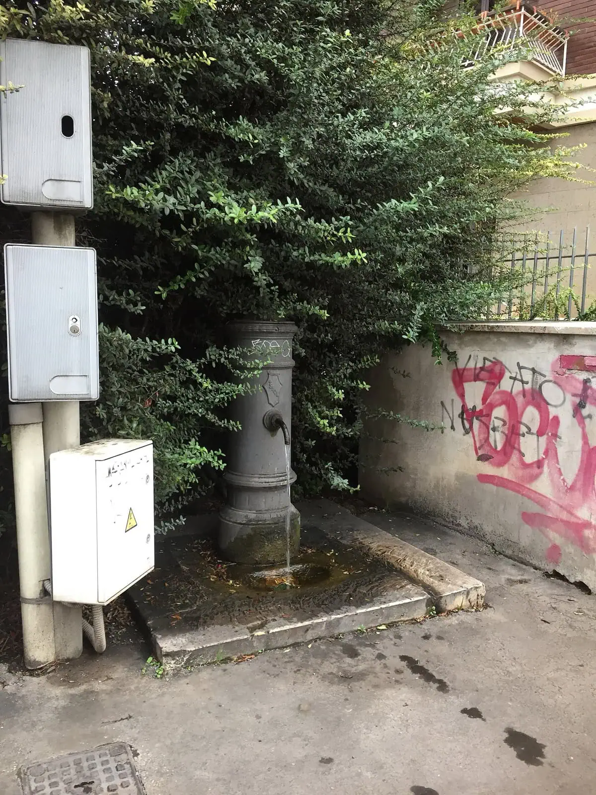 Trastevere, Rím: 14 tipov, čo robiť a jesť v najkrajšej štvrti Ríma 17 Rímske pítko Nasone s pitnou vodou