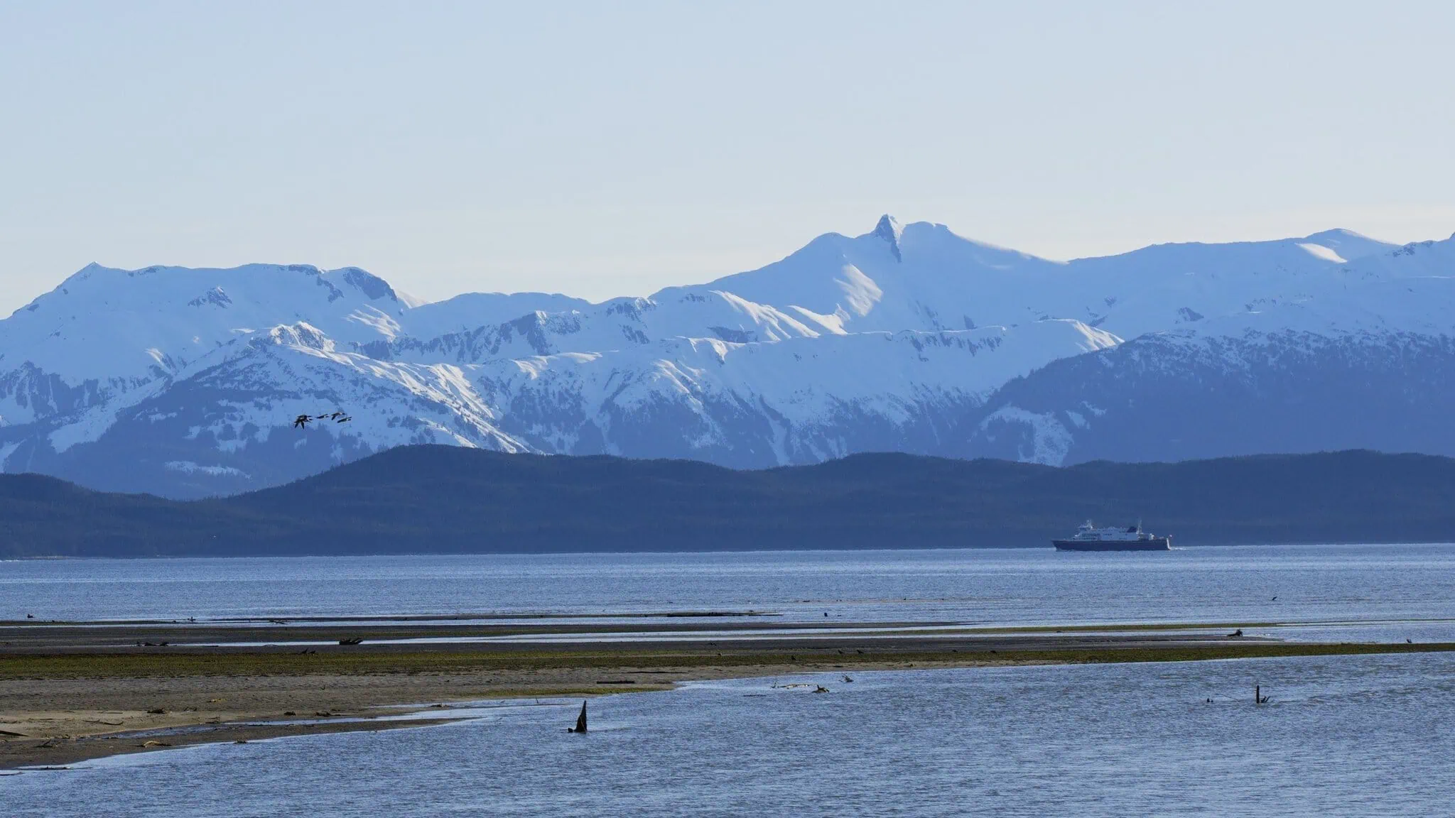 Transbordador del Alaska Marine Highway cerca de Juneau