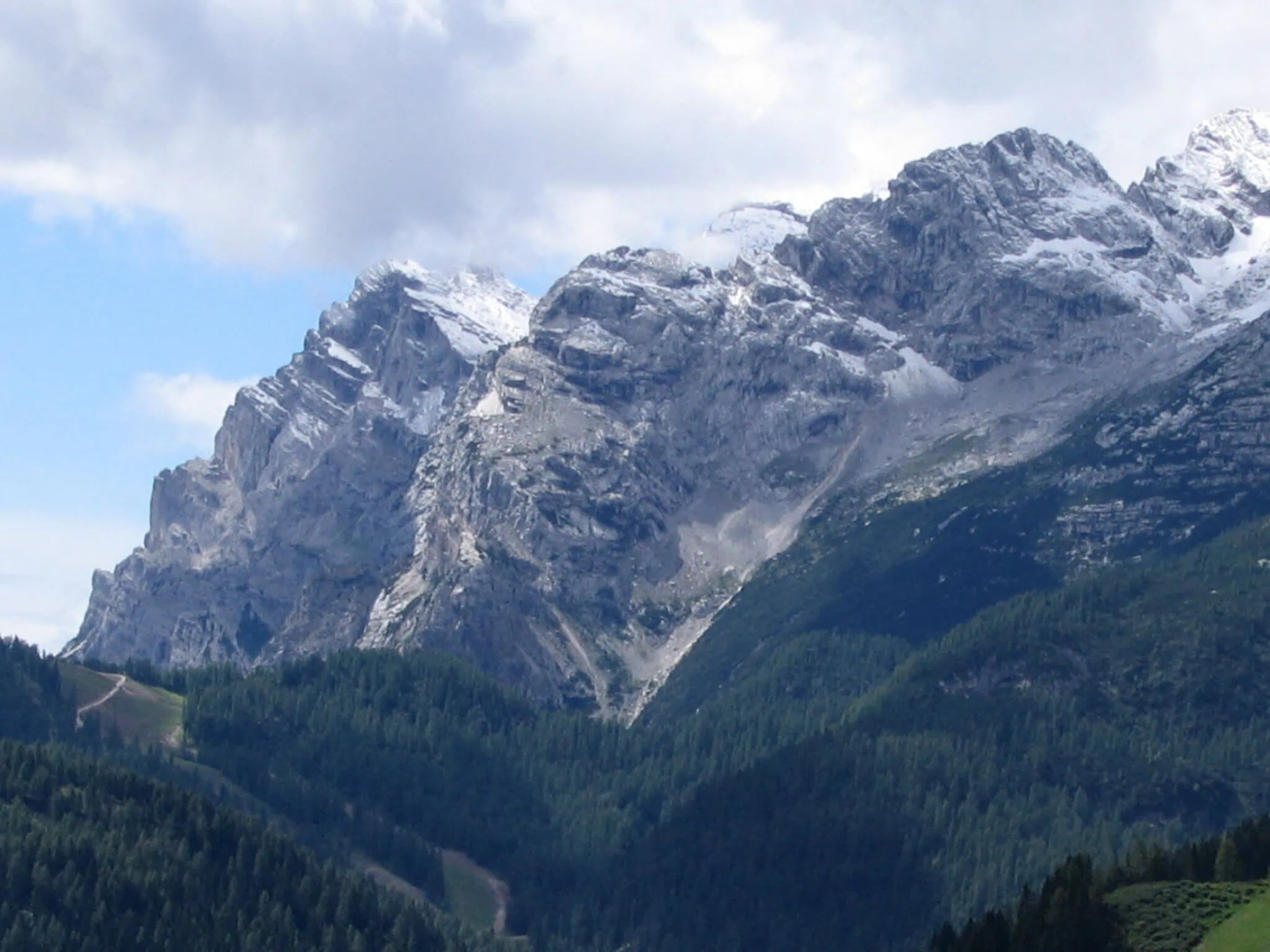 Horská krajina u Rifugio Carestiato v Národním parku Dolomiti Bellunesi