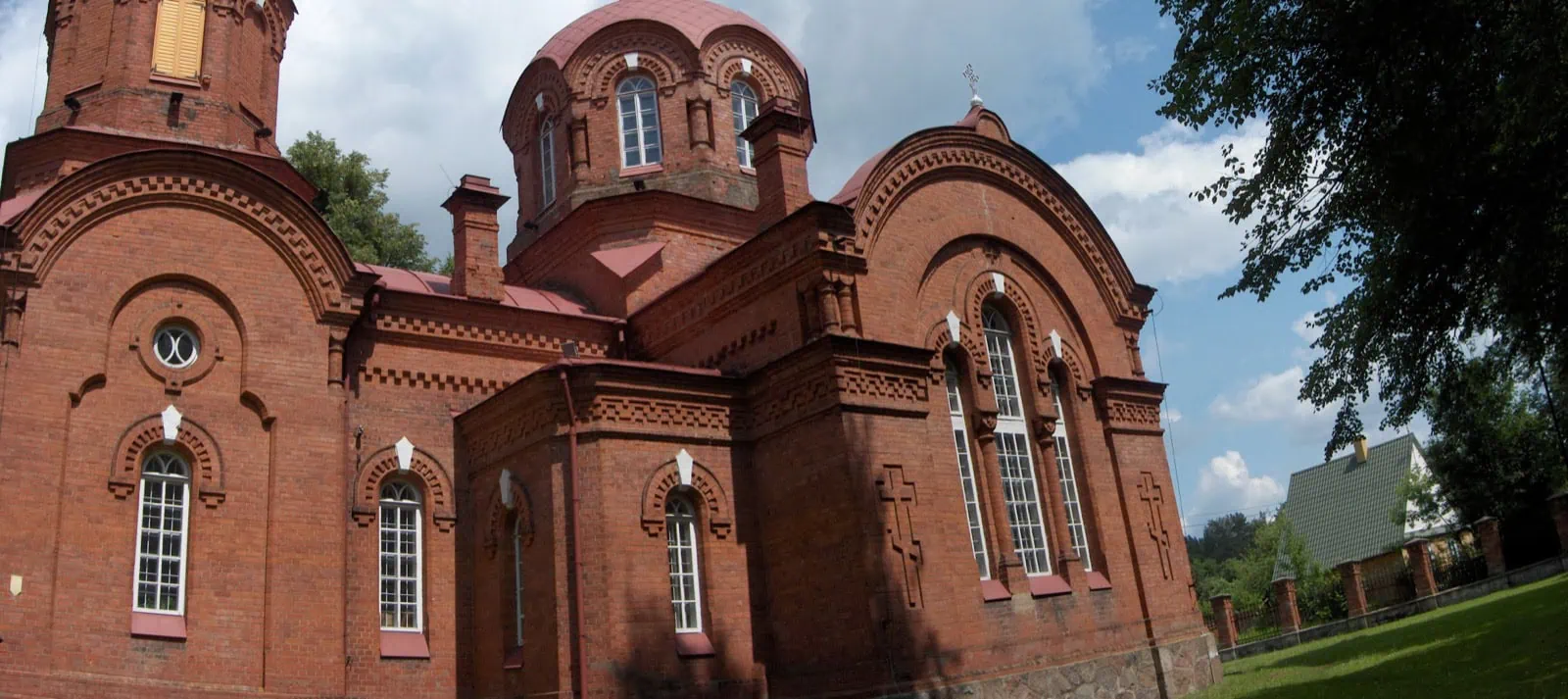 Białowieża, Polen: 10 Tipps für den letzten echten Urwald Europas 2026 9 Orthodoxe Kirche im Dorf Białowieża