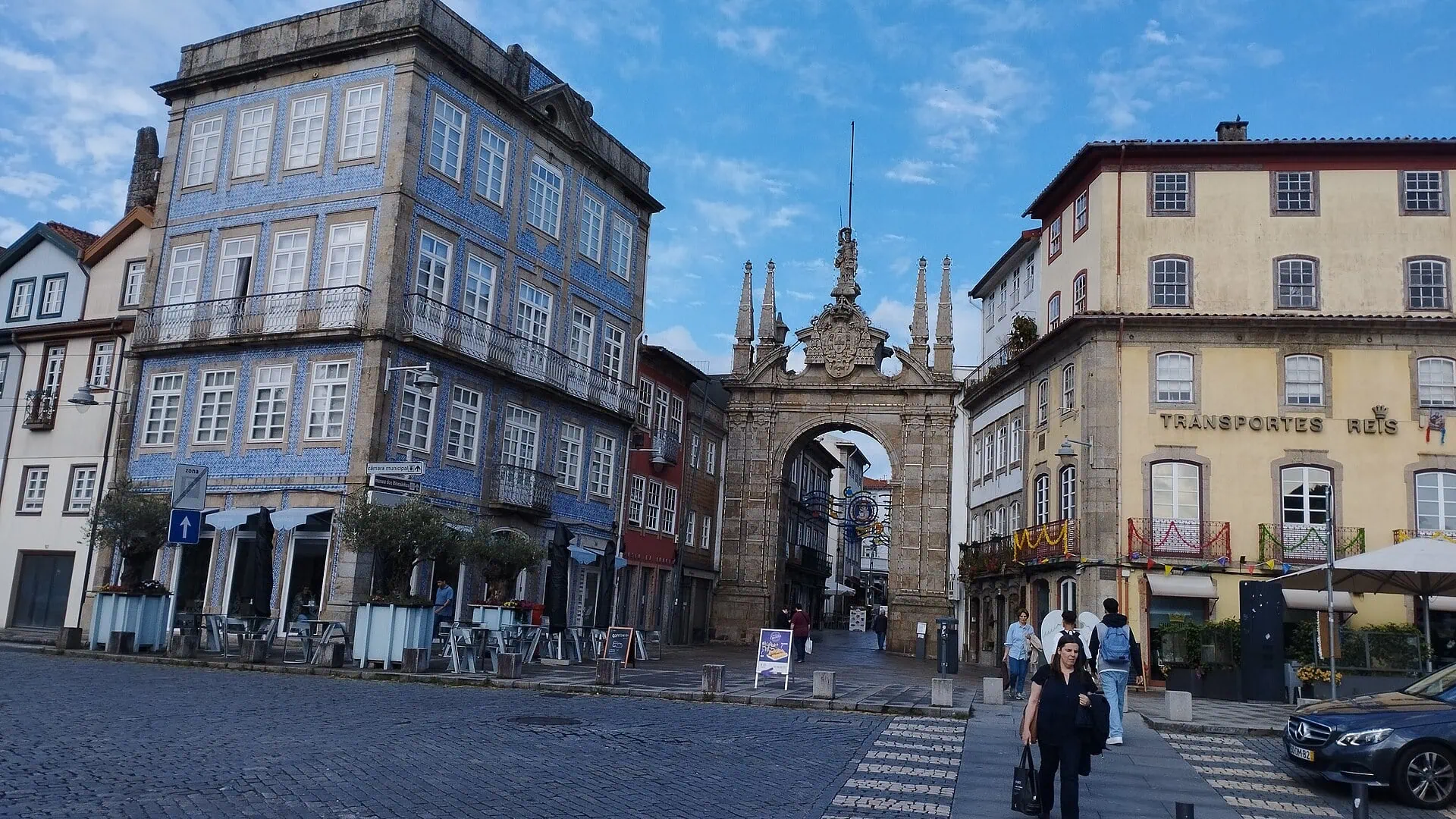 Braga, Portugalsko: 14 tipů, co vidět v barokním skvostu severu 4 Historické centrum a Arco da Porta Nova