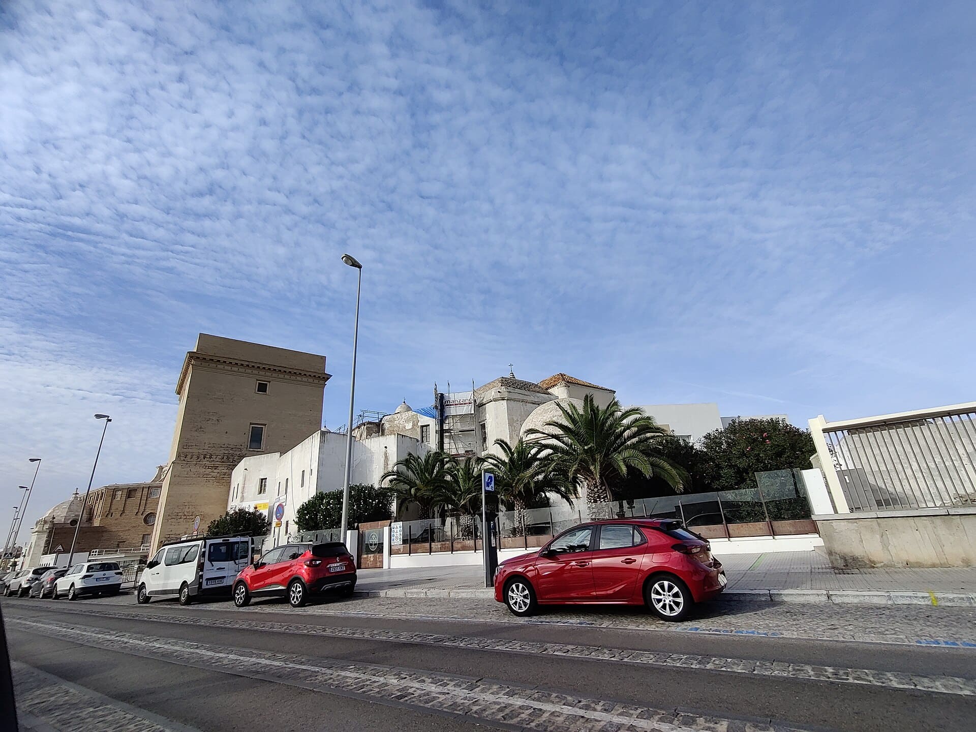 Cádiz, Španělsko: 15 tipů, co vidět v nejstarším městě Evropy 2 Katedrála Santa Cruz de Cádiz a její věž