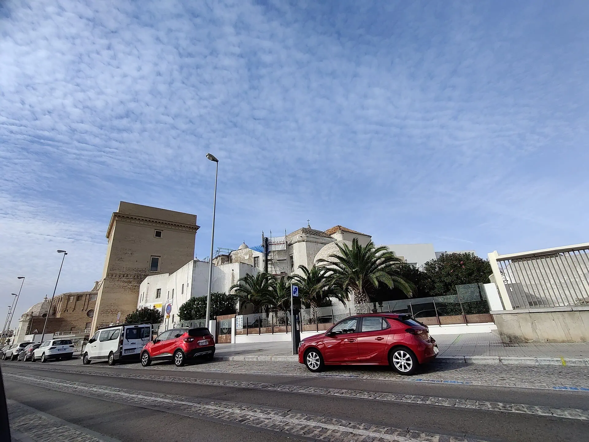 Katedrála Santa Cruz de Cádiz a její věž
