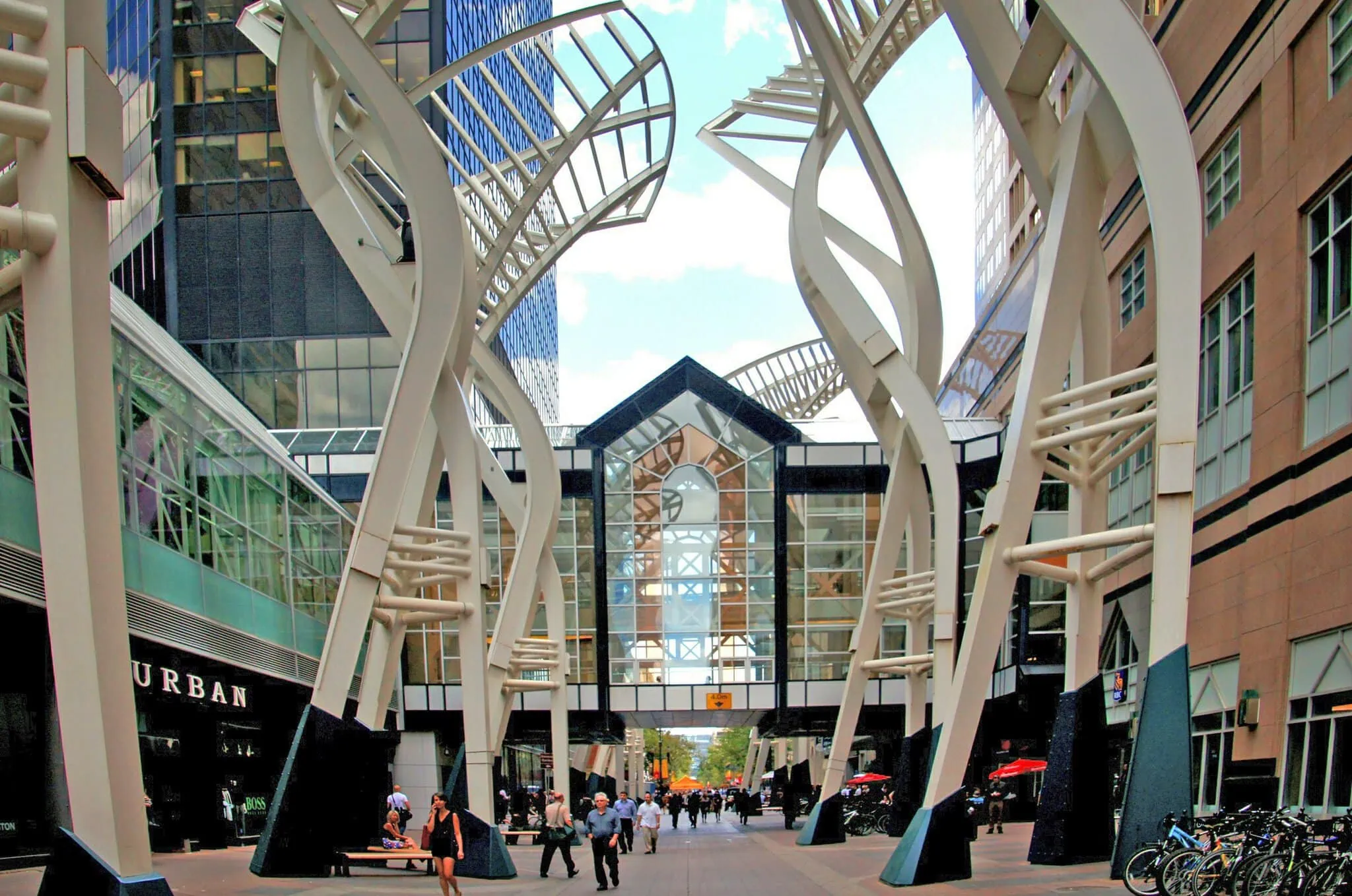 Stephen Avenue — pěší zóna v centru Calgary