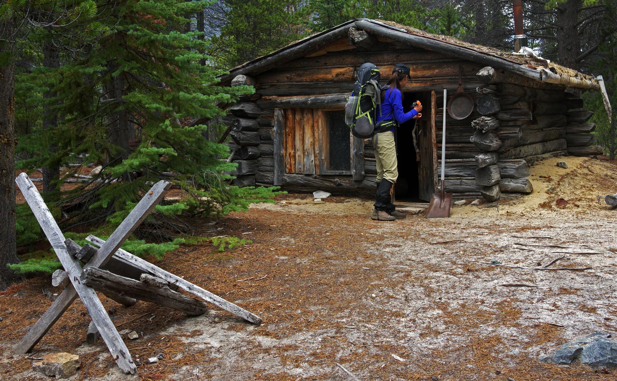 Haines și Skagway, Alaska: 14 idei ce să vezi și să faci 12 Cabană de lemn pe Chilkoot Trail lângă Bennett, provocare extremă