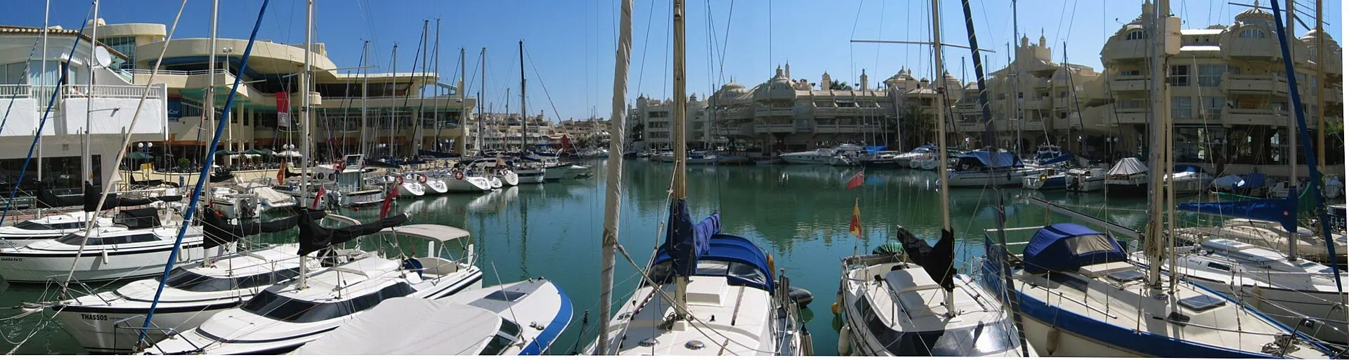 Benalmádena a unikátní přístav Puerto Marina