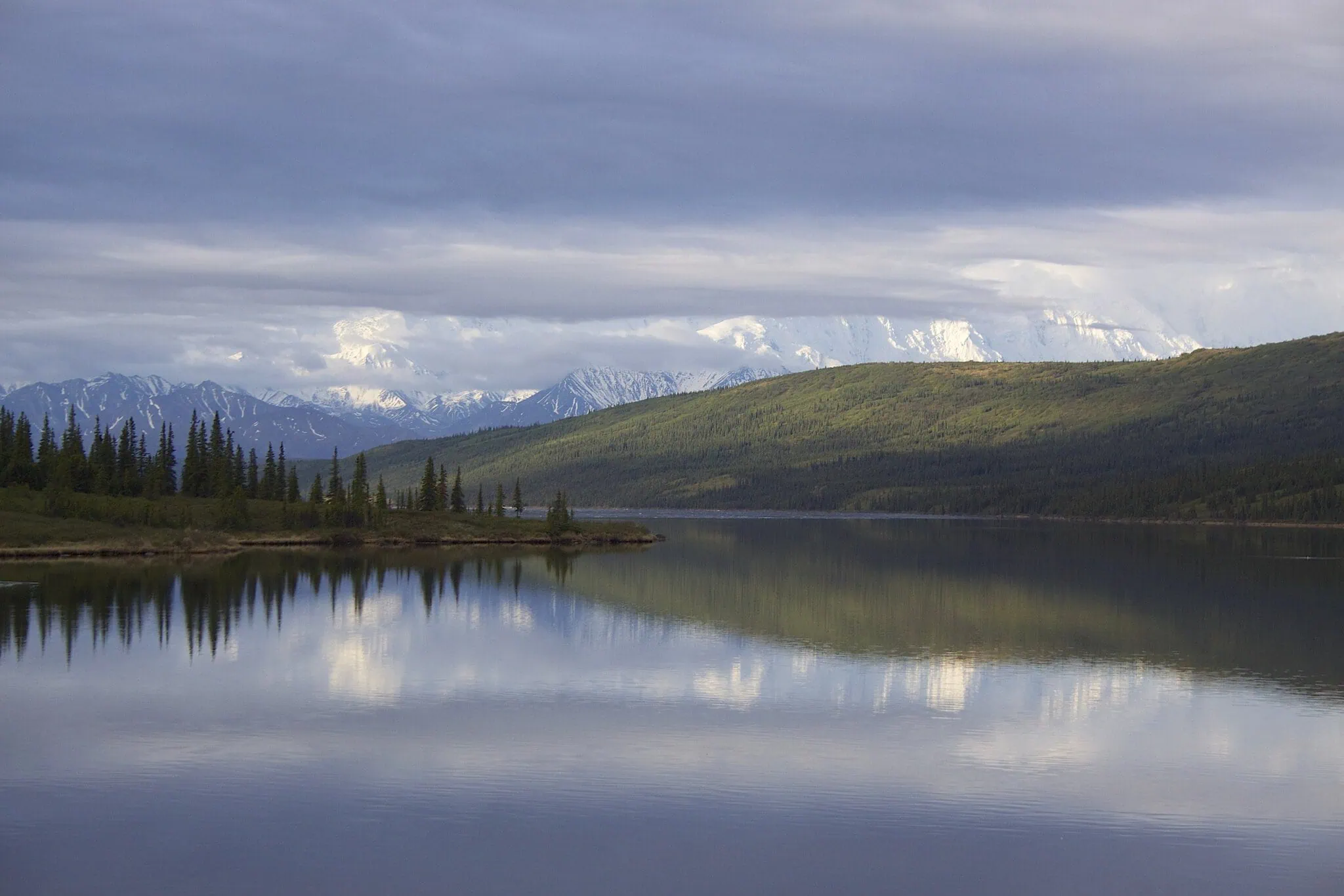 Wonder Lake mit dem Denali-Panorama im Hintergrund