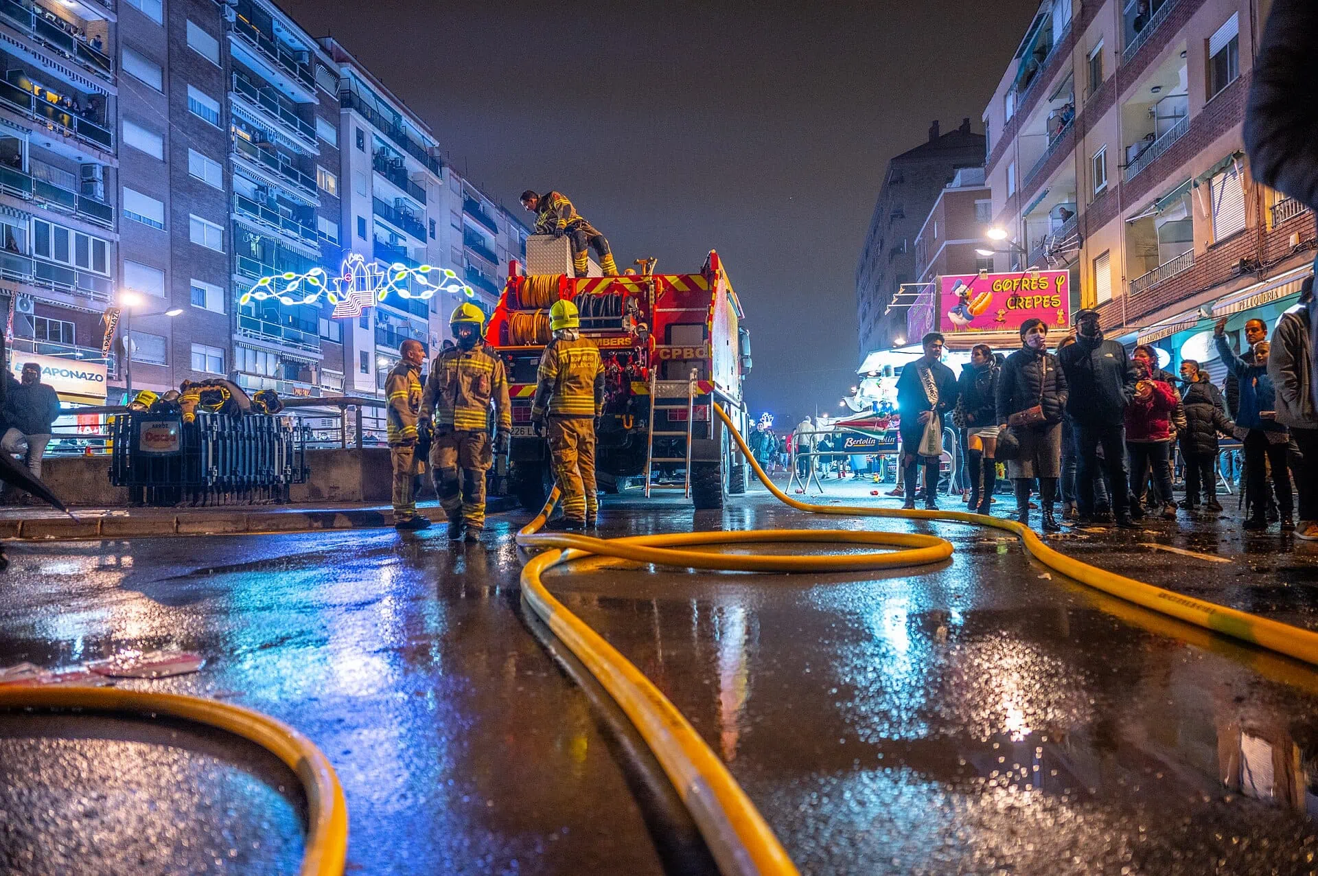 Las Fallas di Valencia: il più grande festival del fuoco di Spagna 9 Ammira i meravigliosi costumi tradizionali