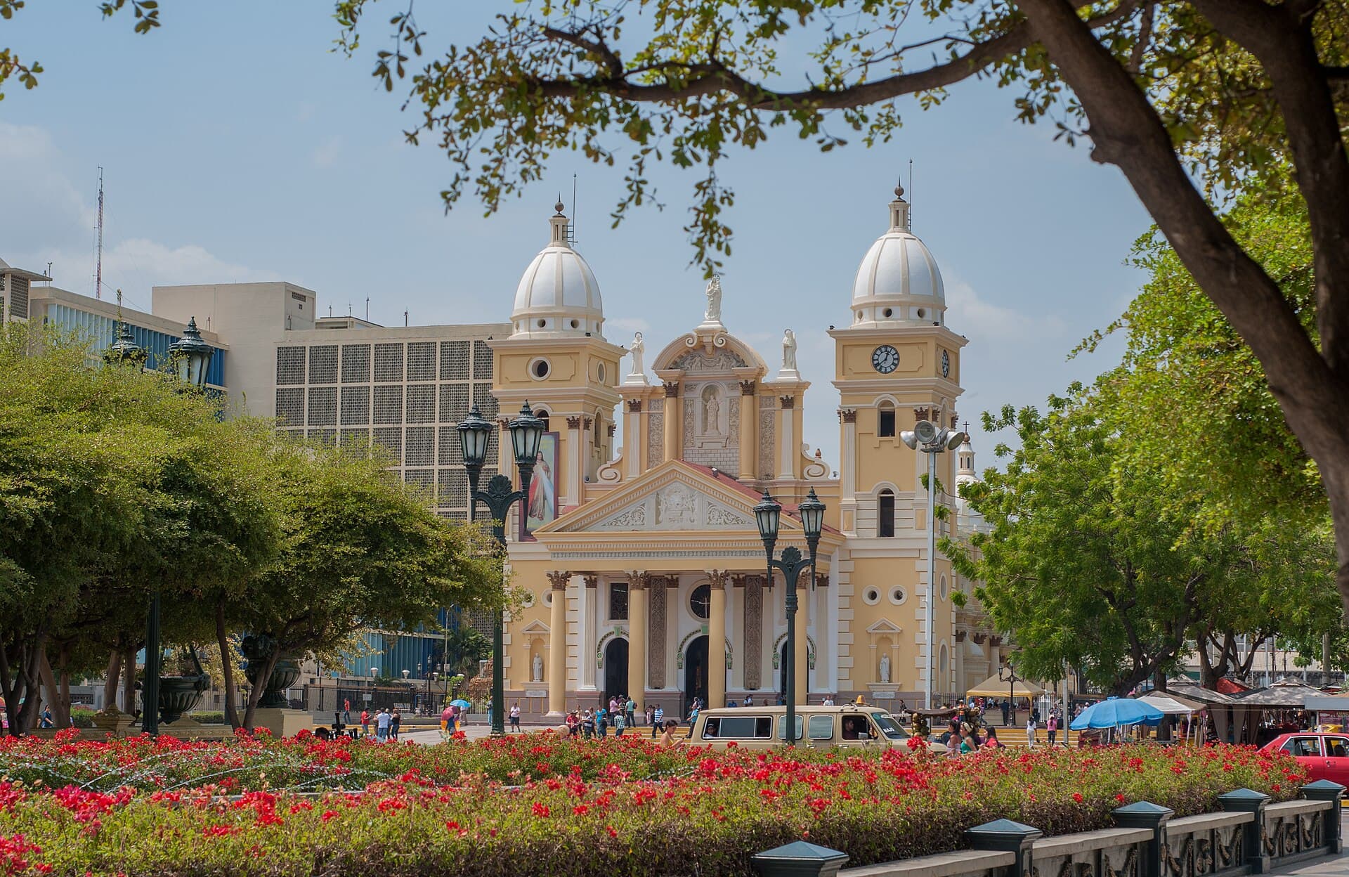 Fátima, Portugal: Wallfahrtsort und Sehenswürdigkeiten 3 Basilika Unserer Lieben Frau vom Rosenkranz in Fátima Portugal