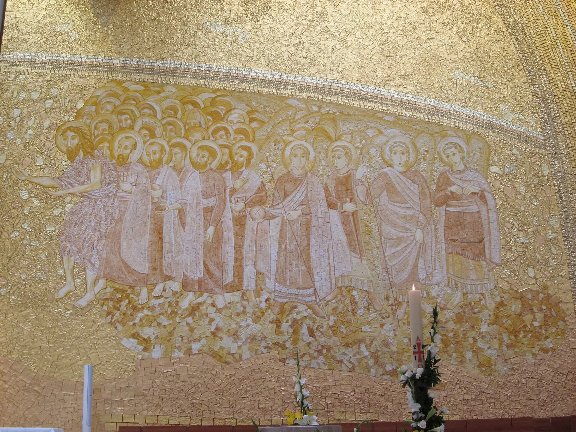 La moderna Basilica della Santissima Trinità a Fátima Portogallo