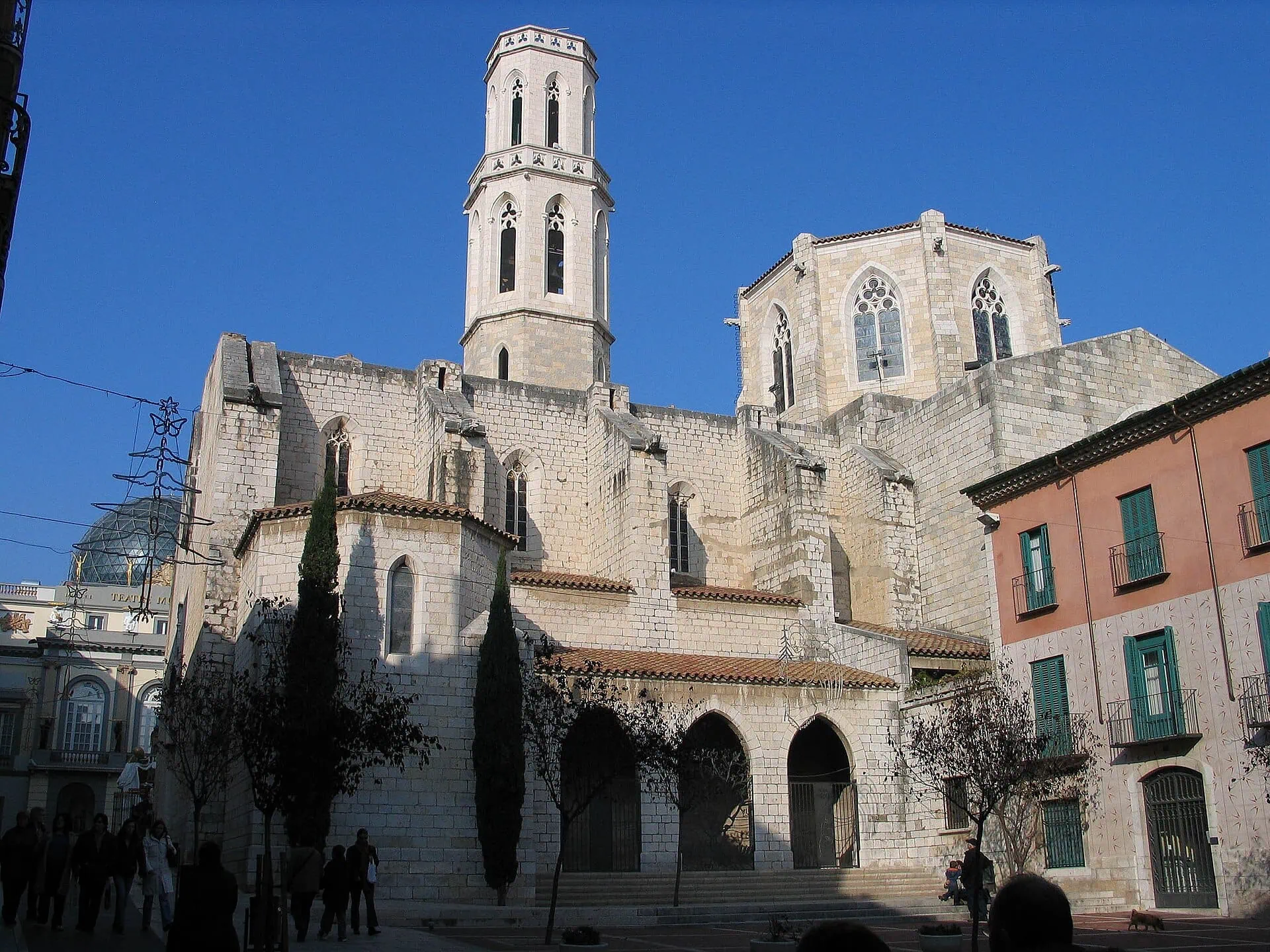 Figueres a Dalího muzeum: surreální výlet z Costa Bravy 8 Dalí-Joies: Fascinující sbírka surrealistických šperků