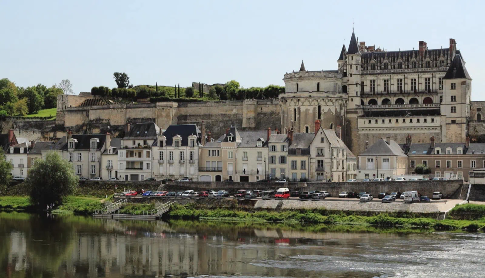 Zámek Amboise nad řekou Loirou