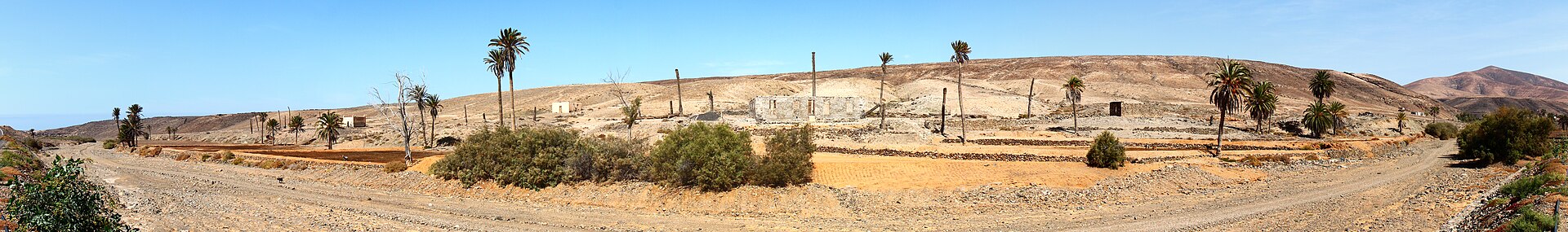 Fuerteventura, Spania: 18 idei ce să vezi și ce să faci 7 Peșterile din Ajuy și plajele negre