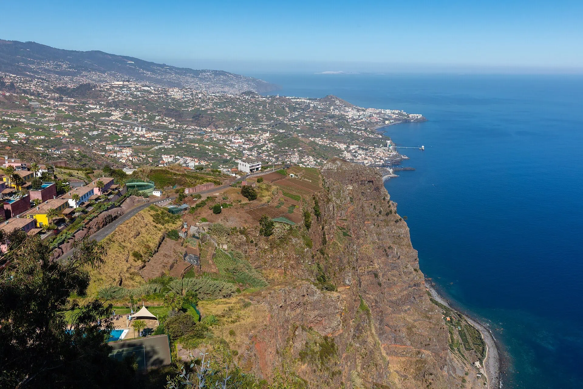 Funchal, Madeira: 15 tipů, co vidět v hlavním městě ostrova 4 Výlet na skleněný útes Cabo Girão