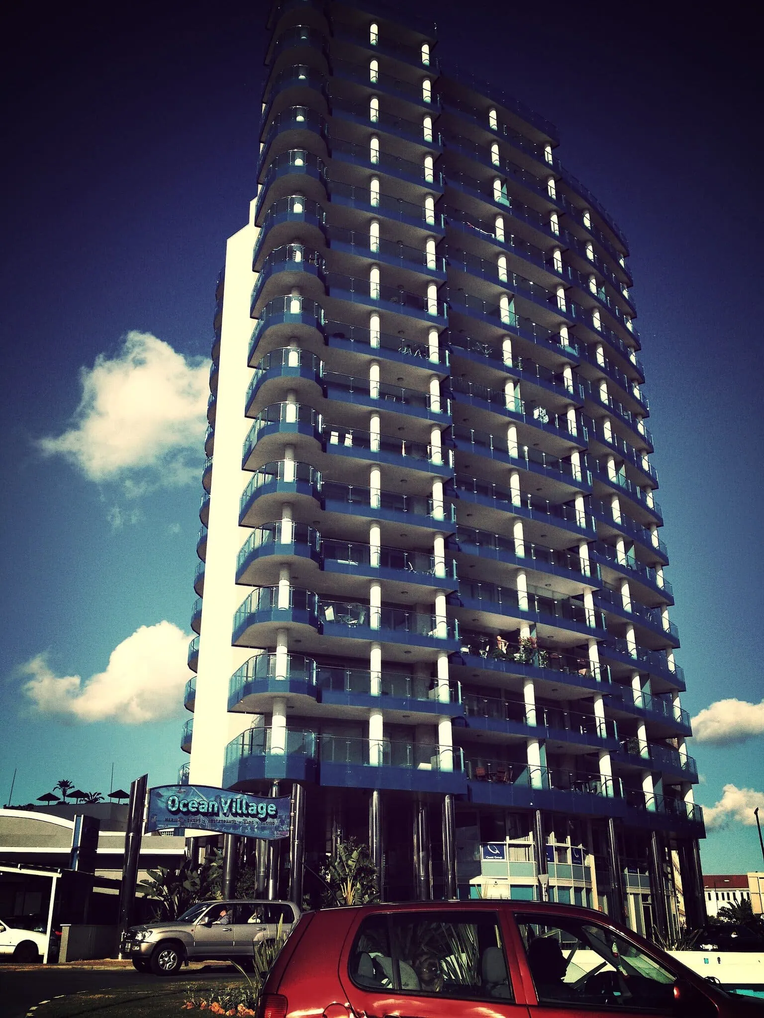 Moderní přístav Ocean Village