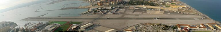 Andalusie 11 Gibraltar: co vidět na britské skále mezi dvěma moři