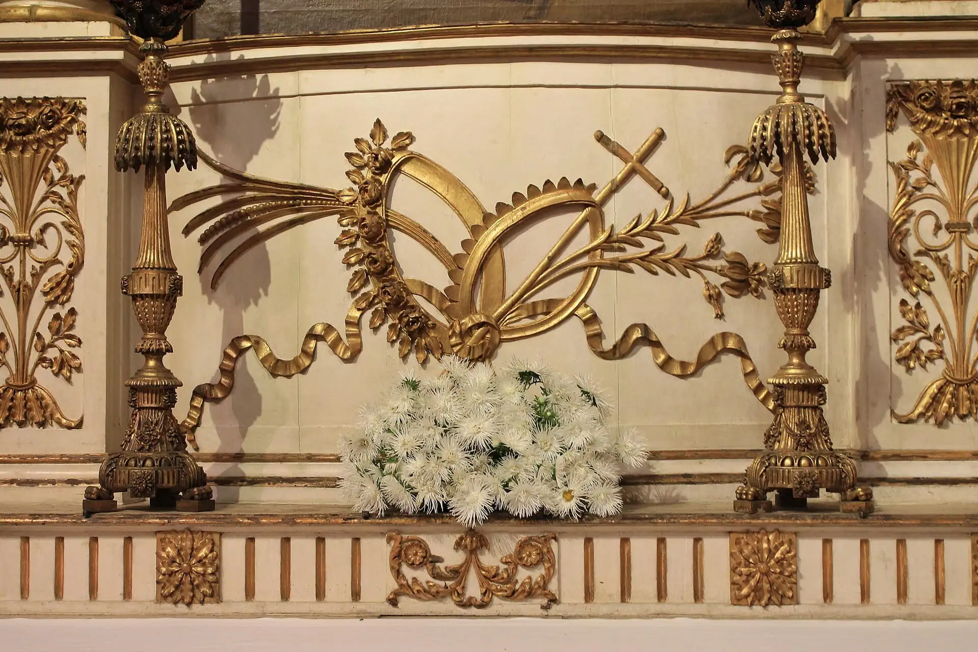 Guimarães, Portogallo: 13 cose da vedere nella culla del Portogallo 7 Igreja de Nossa Senhora da Oliveira, chiesa di Guimarães