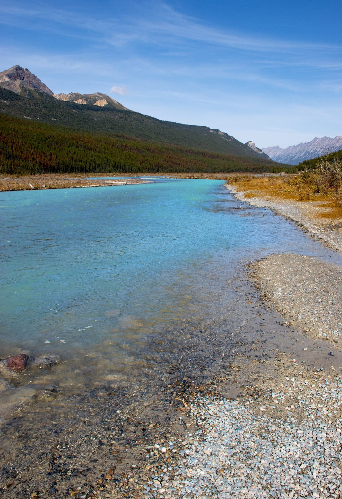 Icefields Parkway: 232 km cel mai frumos drum din lume (ghid) 15 Sunwapta Falls lângă Icefields Parkway