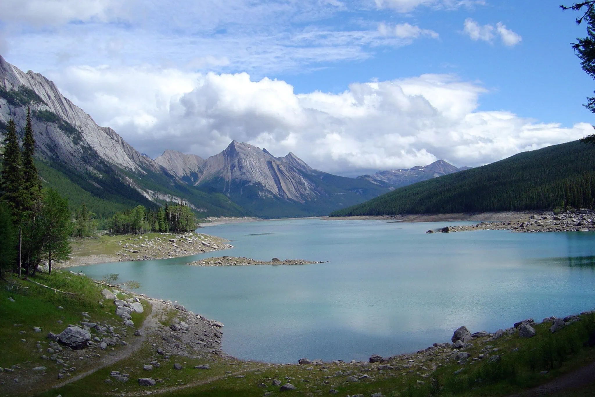 Medicine Lake in the Maligne Valley — the disappearing lake
