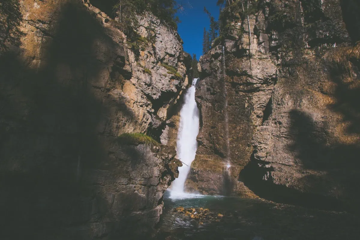 Upper Falls v Johnston Canyon