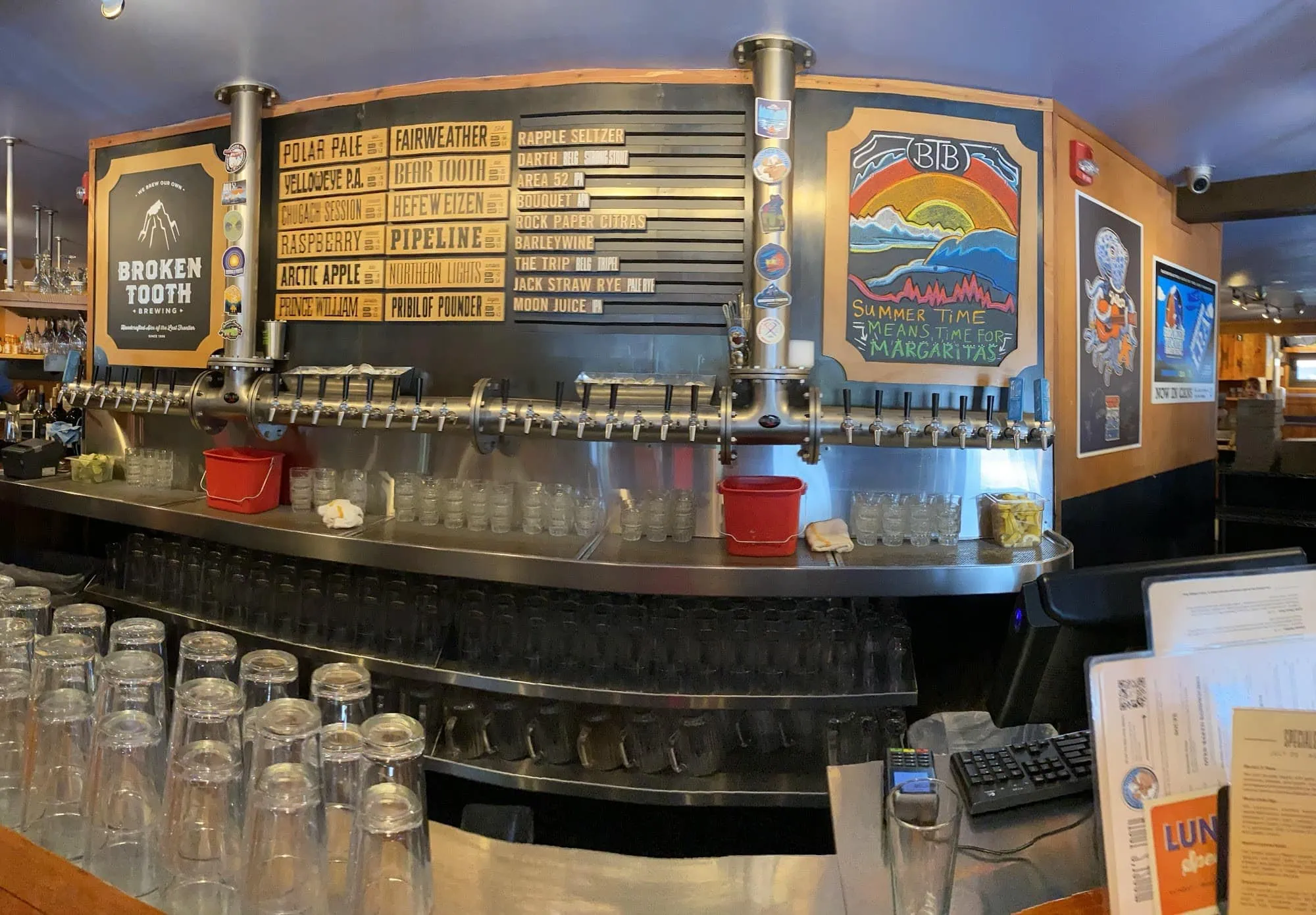 Moose's Tooth Pub & Pizzeria en Anchorage — legendaria microcervecería