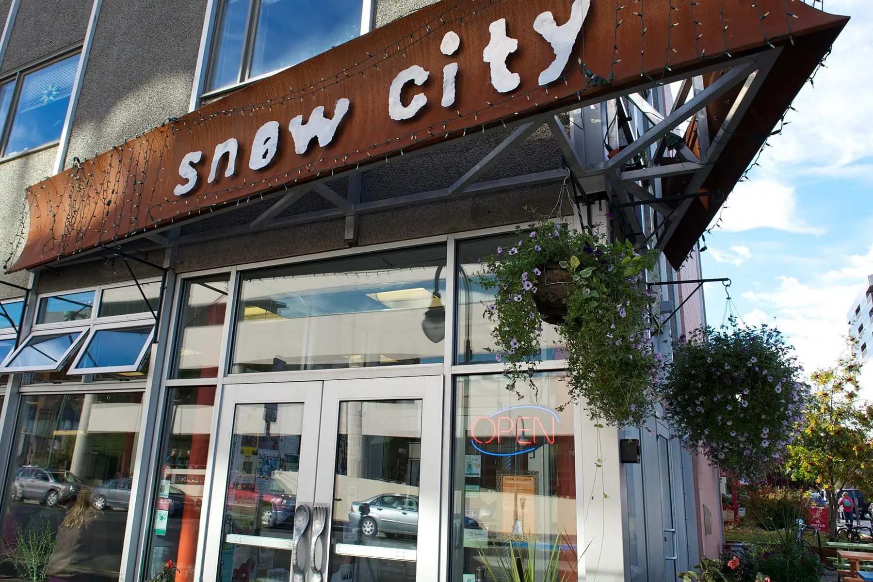 Snow City Cafe en Anchorage — popular cafetería de desayunos