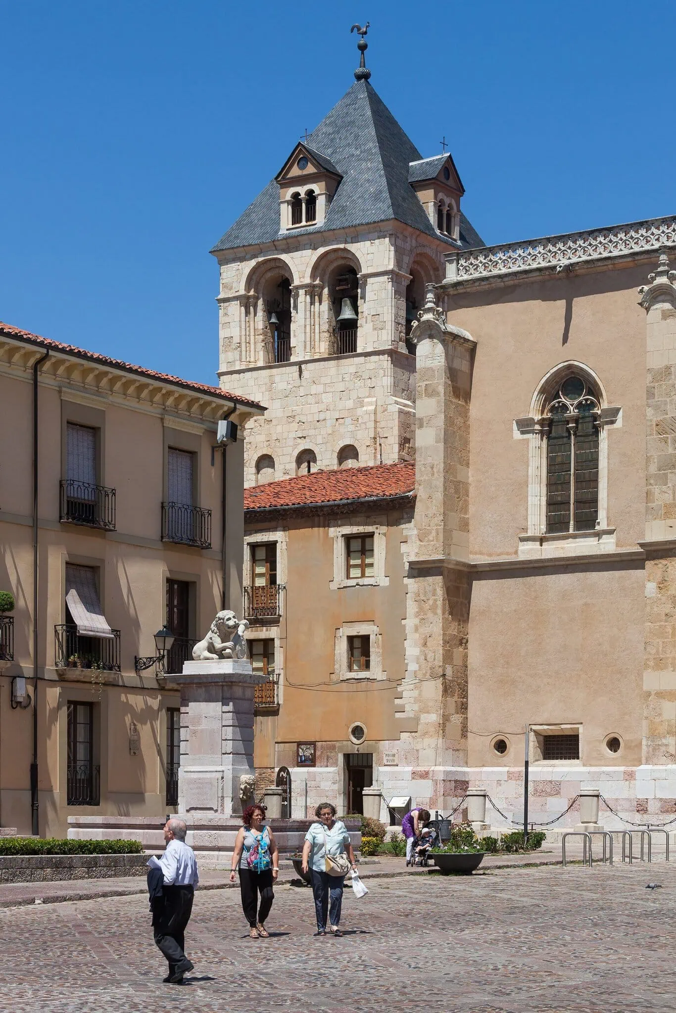 Bazilika San Isidoro a královský panteon