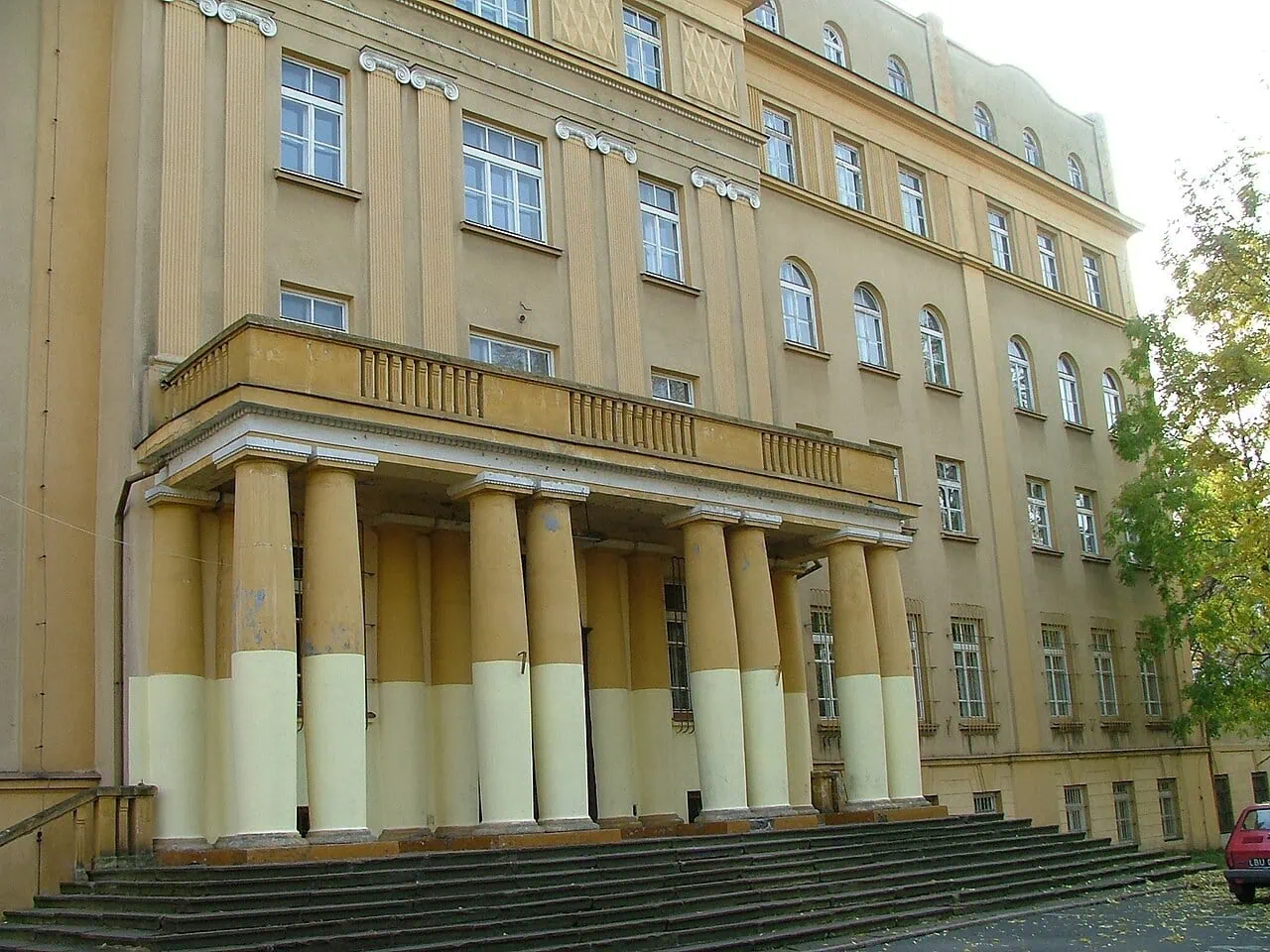 Lublin, Polsko: 15 tipů, co vidět a dělat v multikulturní perle 24 Ješiva Chachmei Lublin (Yeshiva of Meier Shapiro), centrum předválečné židovské vzdělanosti