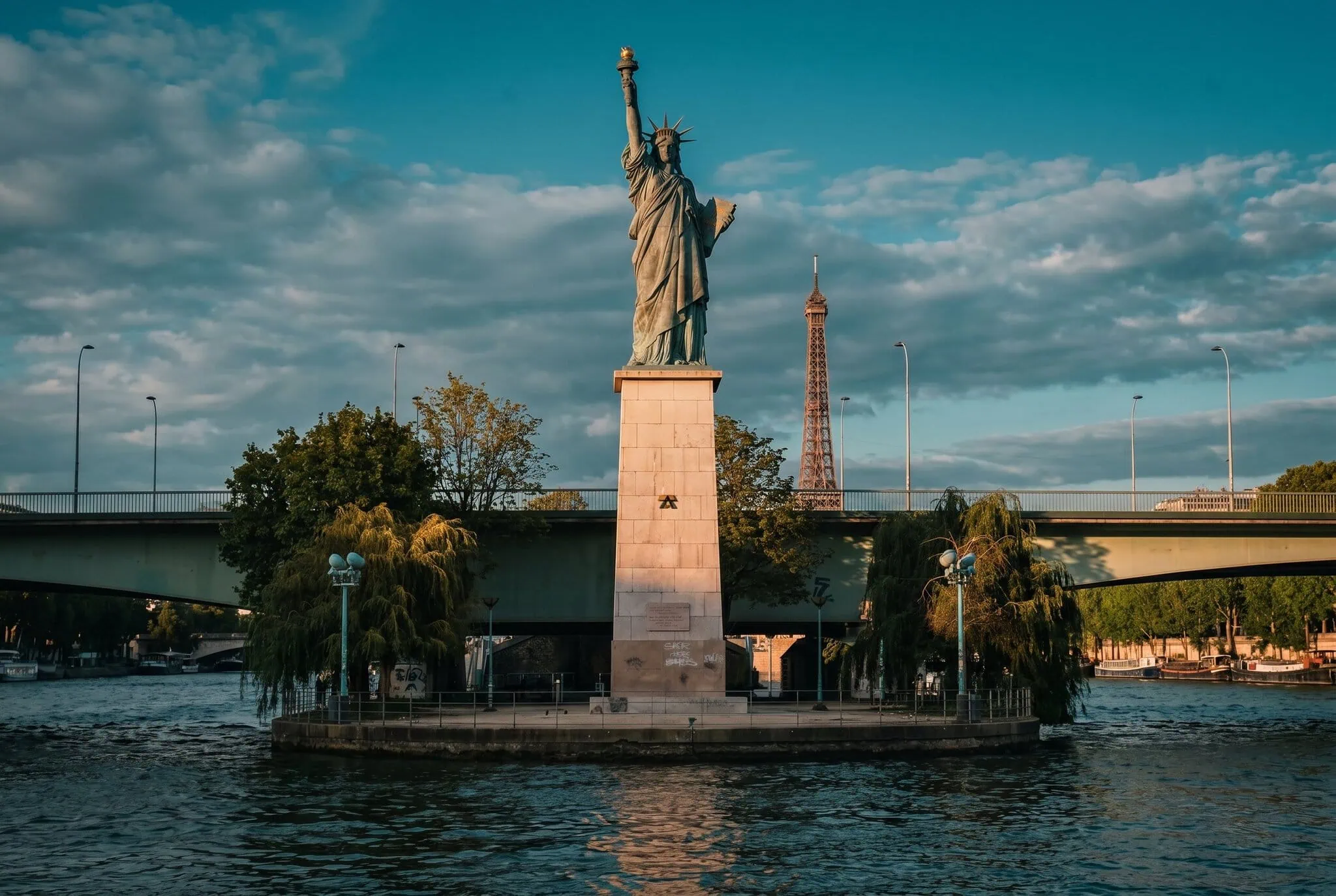 Replika Sochy svobody na Île aux Cygnes