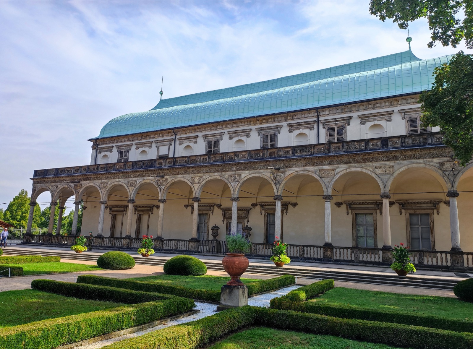 Letohrádek královny Anny v Královské zahradě Pražského hradu