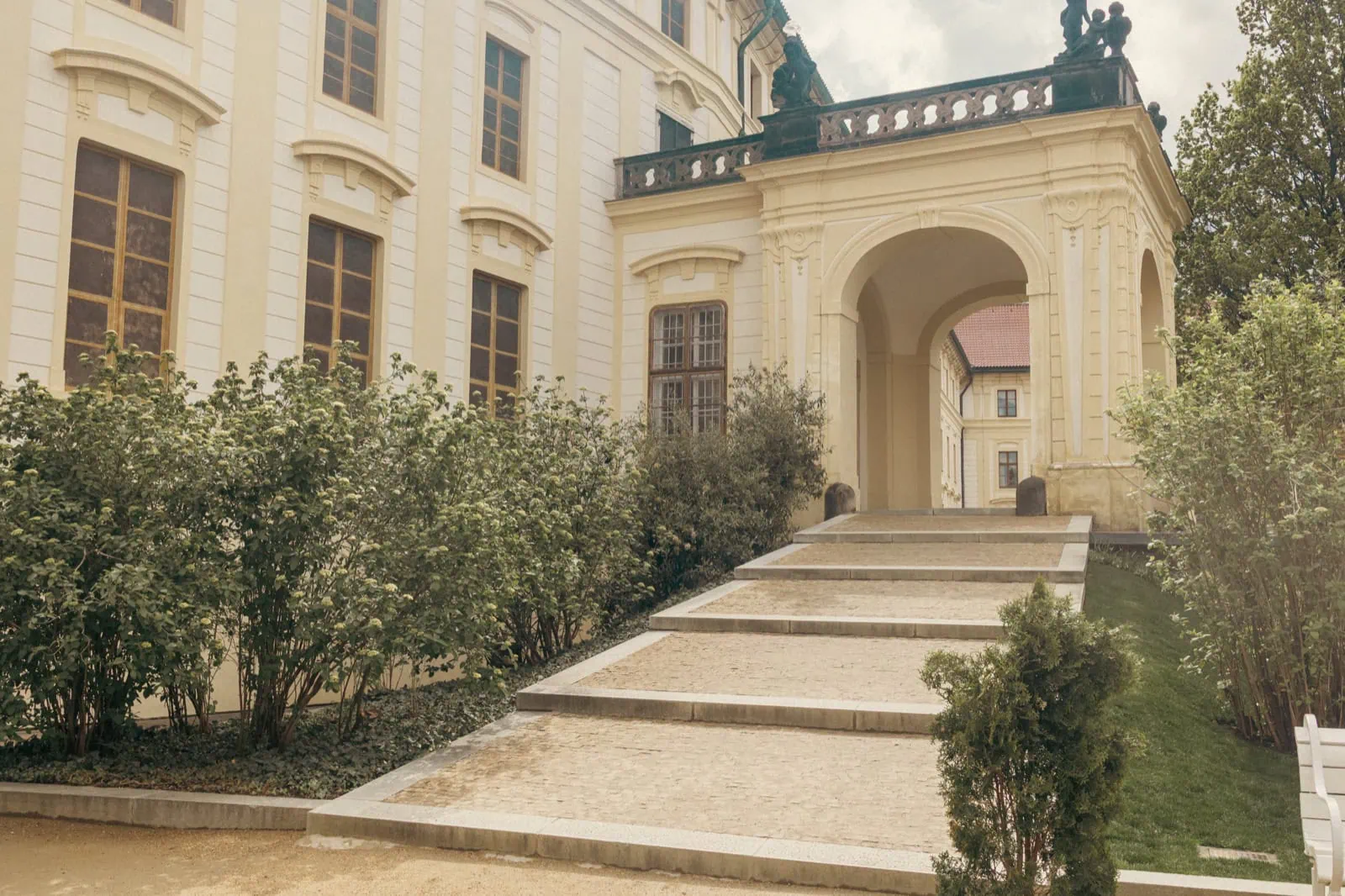 The Most Beautiful Gardens and Parks in Prague: 15 Tips for a Walk (2026) 4 Loggia and manicured greenery in Wallenstein Garden
