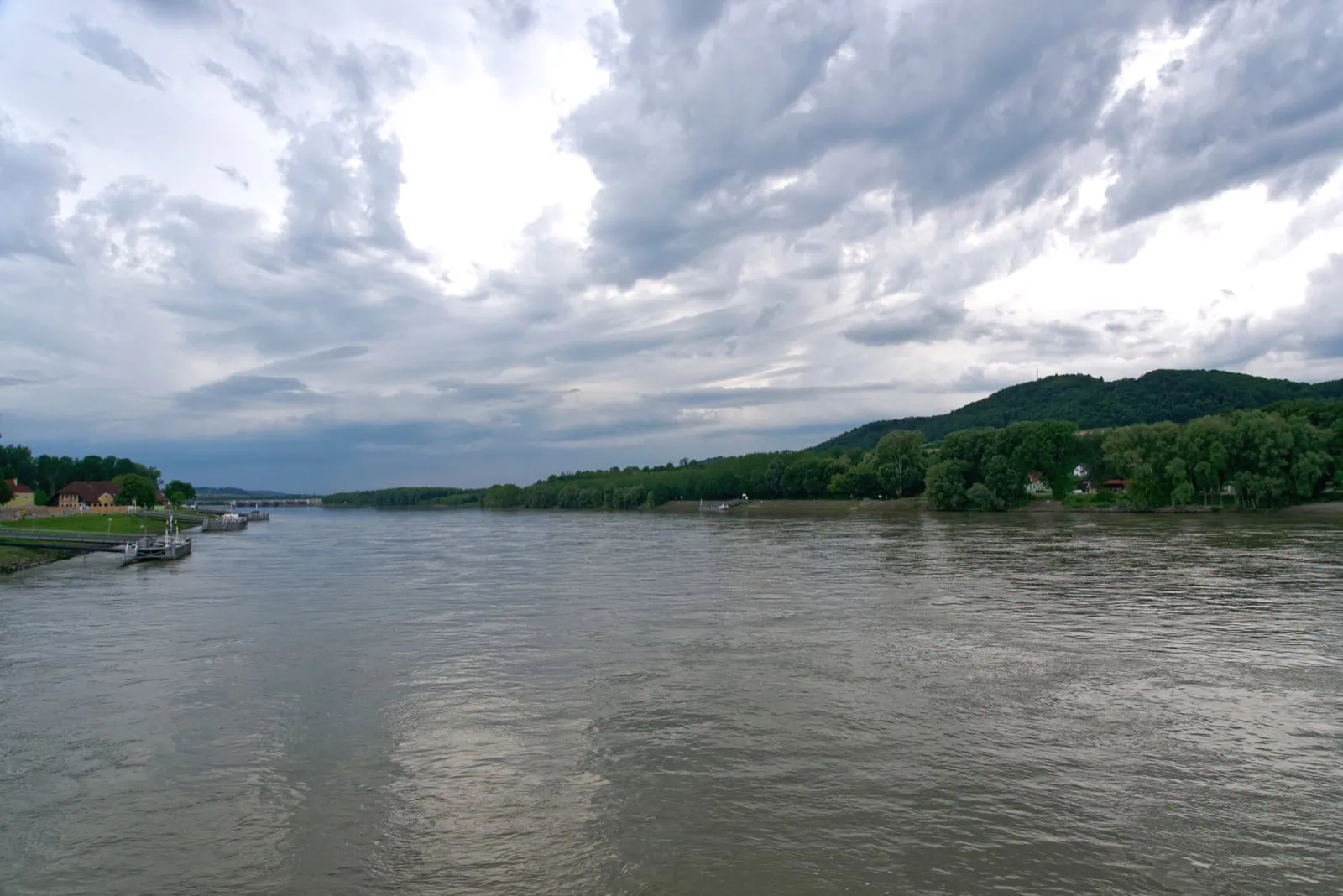 Údolí Wachau s Dunajem u Melku