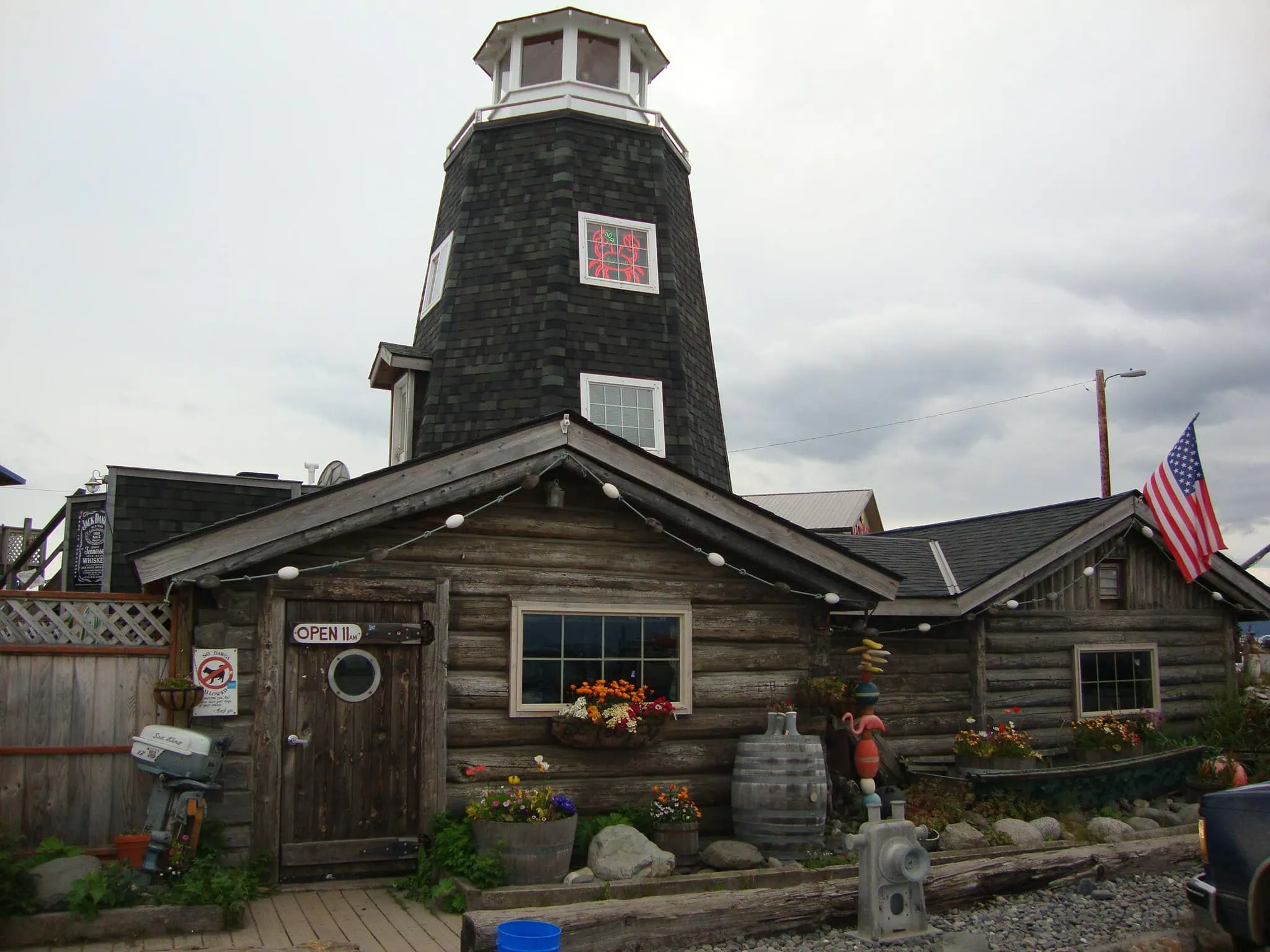 Il celebre Salty Dawg Saloon su Homer Spit
