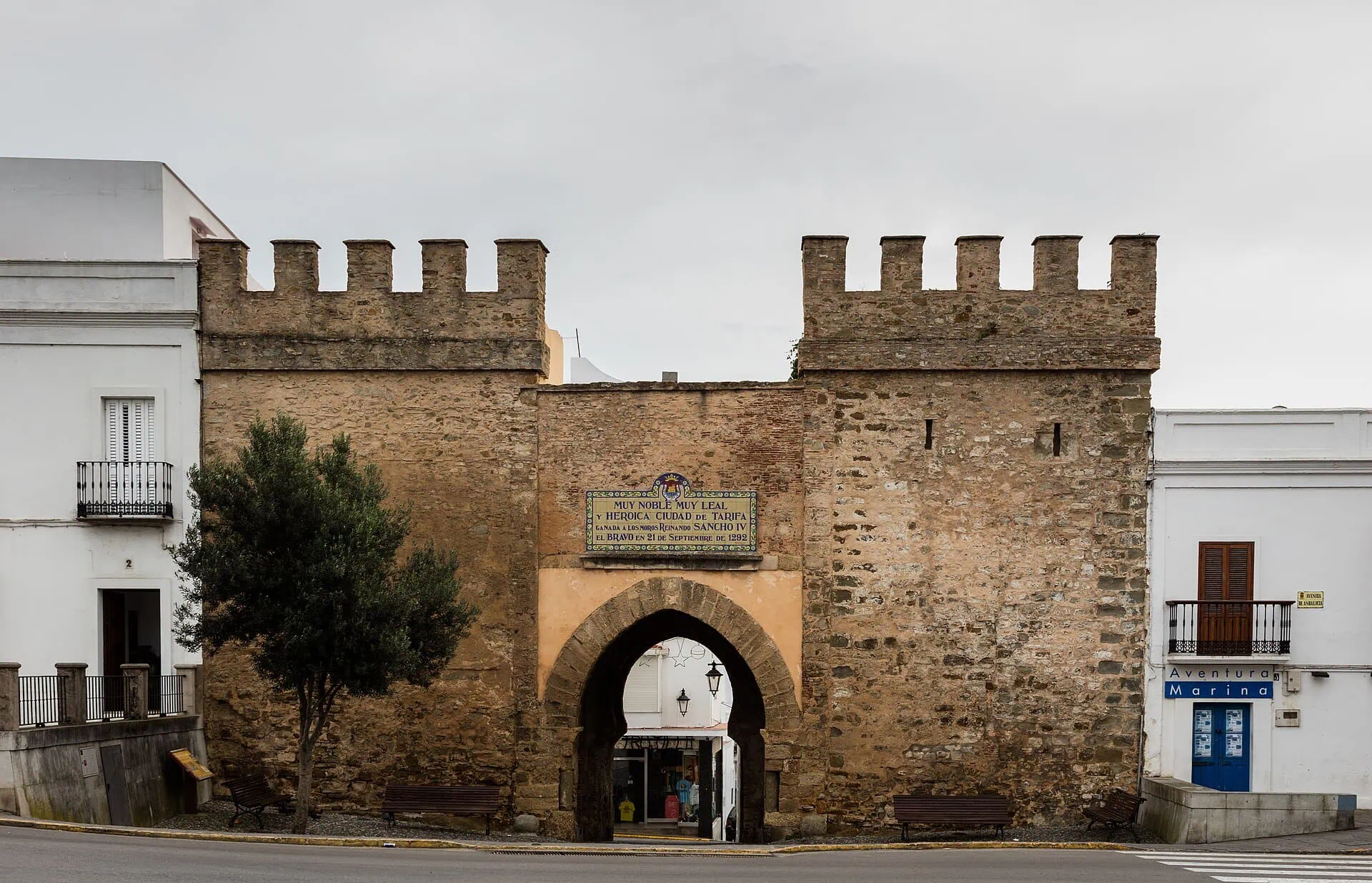 Tarifa, Španielsko: kitesurf, veľryby a najjužnejší bod Európy 5 Puerta de Jerez a staré mesto