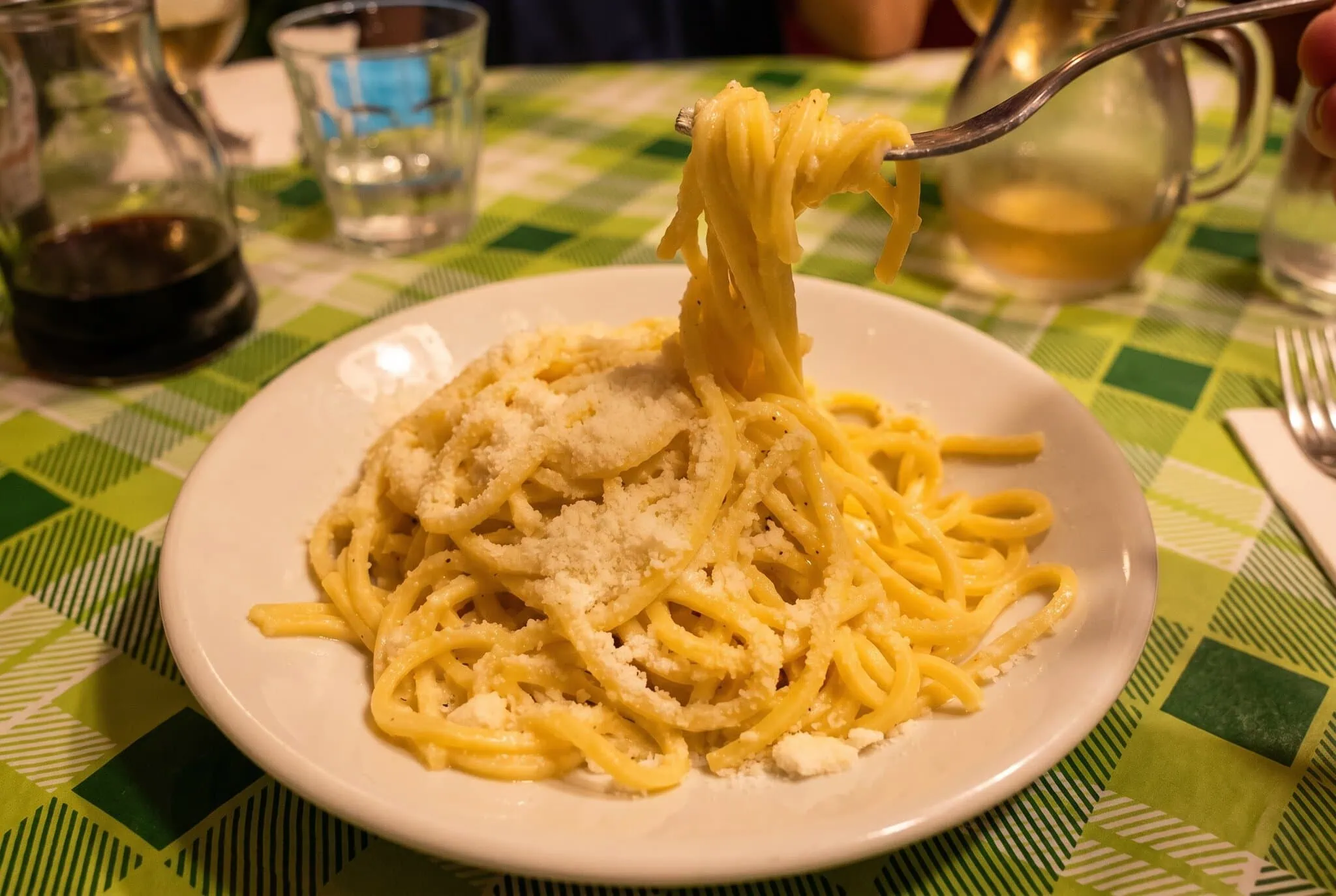 Trastevere, Rím: 14 tipov, čo robiť a jesť v najkrajšej štvrti Ríma 14 Vegetariánske cestoviny v rímskej trattorii