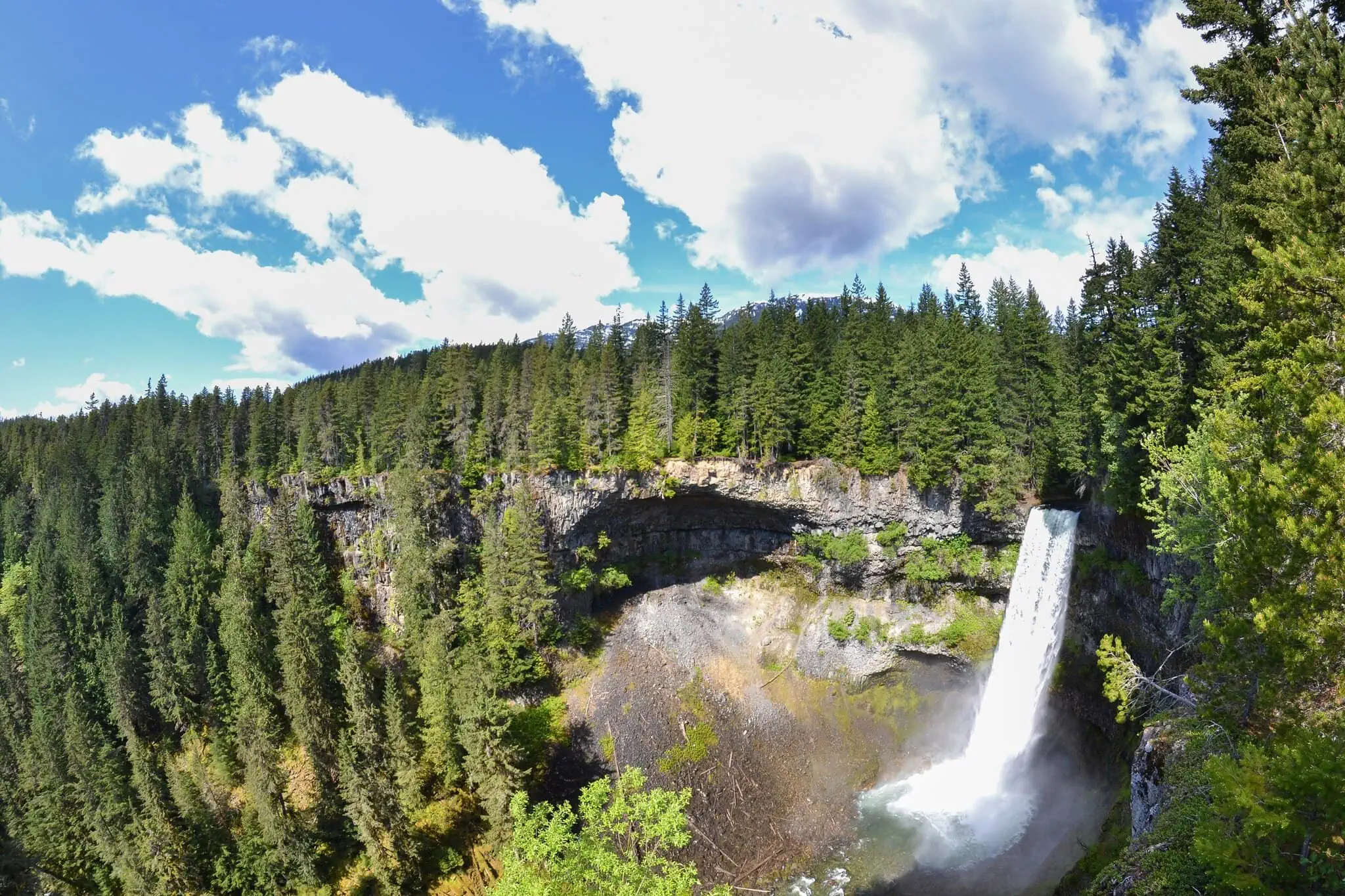 Whistler, Kanada: 12 Tipps – Sehenswürdigkeiten & Aktivitäten (Sommer & Winter) 11 Wasserfall Brandywine Falls an der Sea-to-Sky Highway