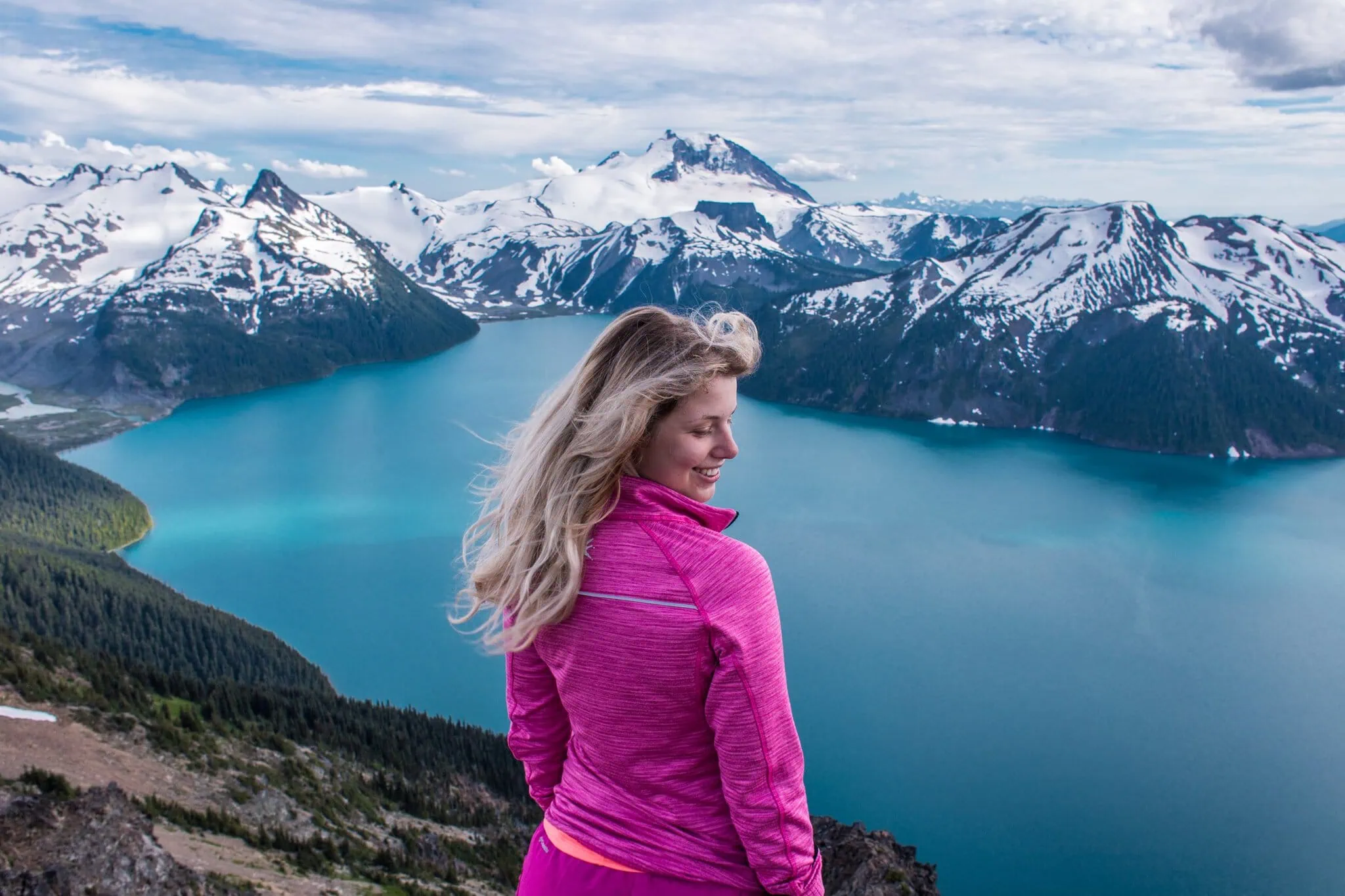 Tyrkysové Garibaldi Lake z Panorama Ridge