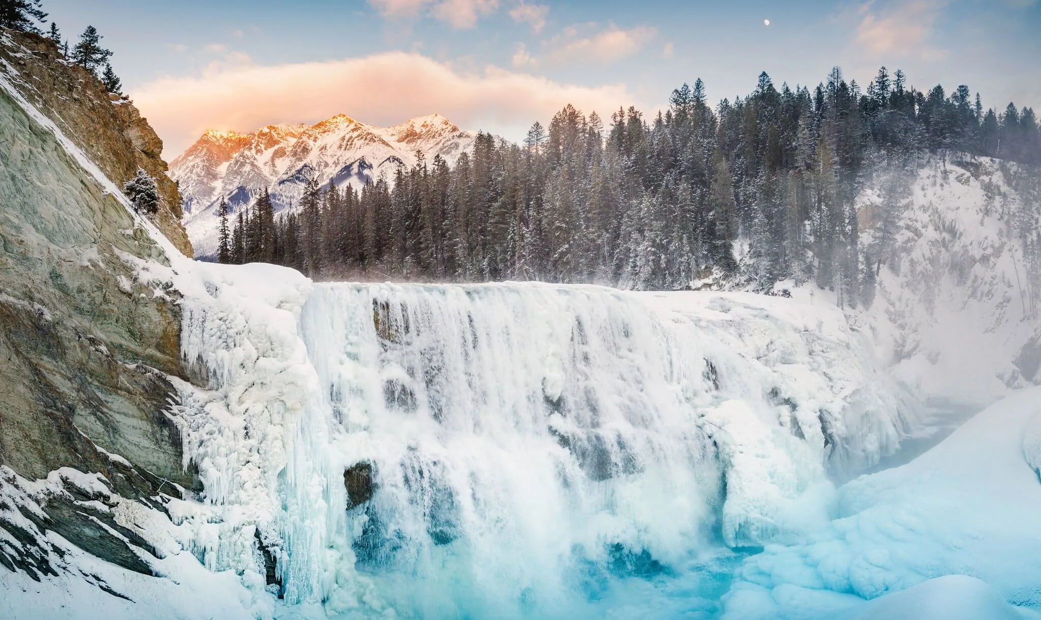 Yoho národní park, Kanada: 10 tipů, co vidět a dělat (Emerald Lake, Takakkaw) 9 Wapta Falls — nejmohutnější vodopád Kicking Horse