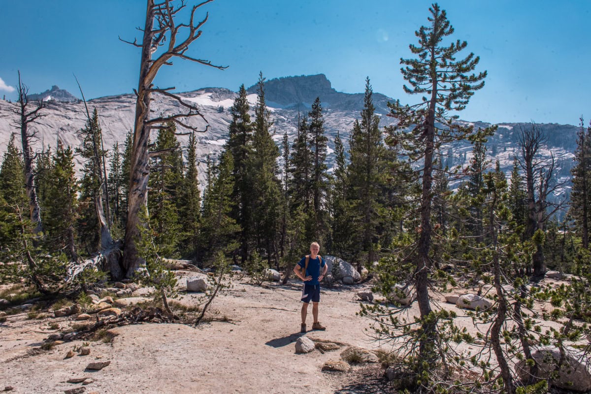 Parcul Național Yosemite, California: 15 lucruri de văzut și făcut 14 Cupole de granit in partea alpina a Yosemite langa Tioga Road