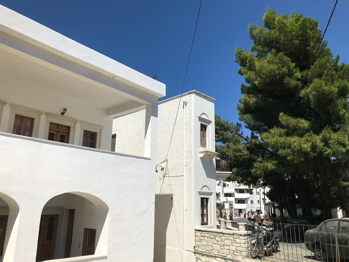 Vesnice Apiranthos na svazích hory Fanari