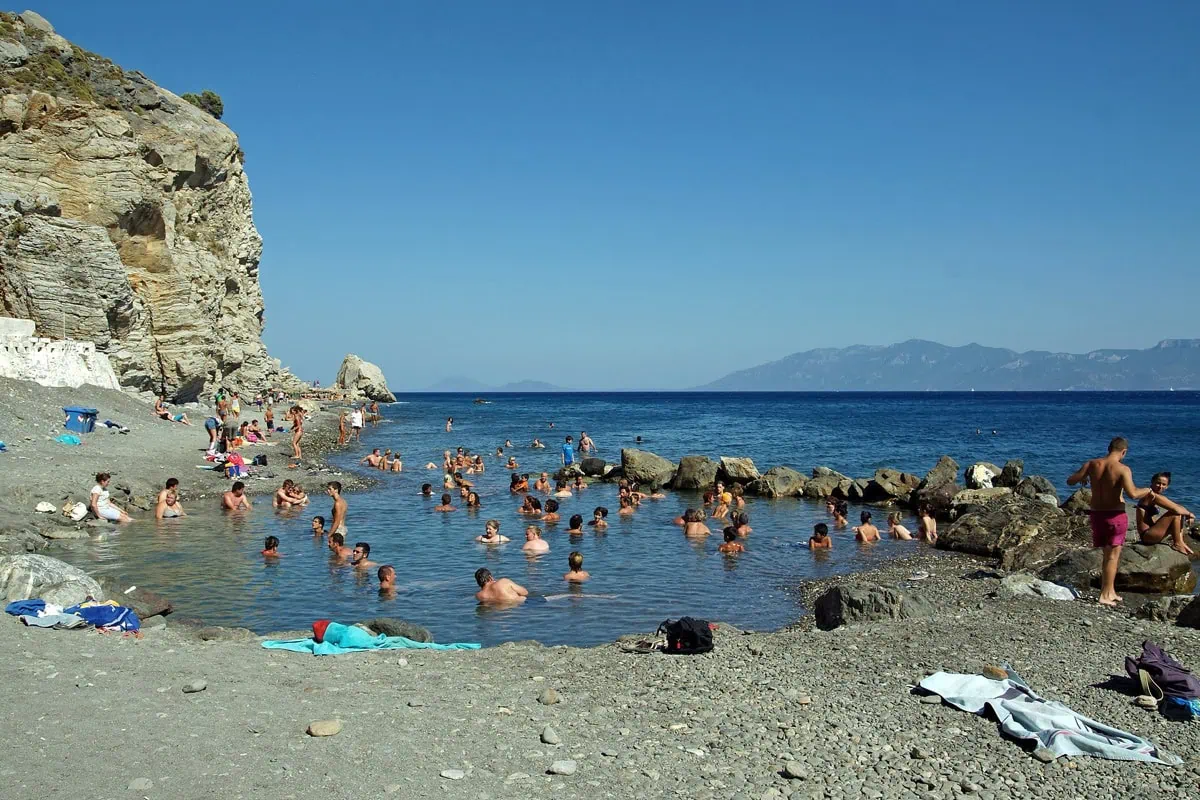 Bros Therma thermal springs directly in the sea