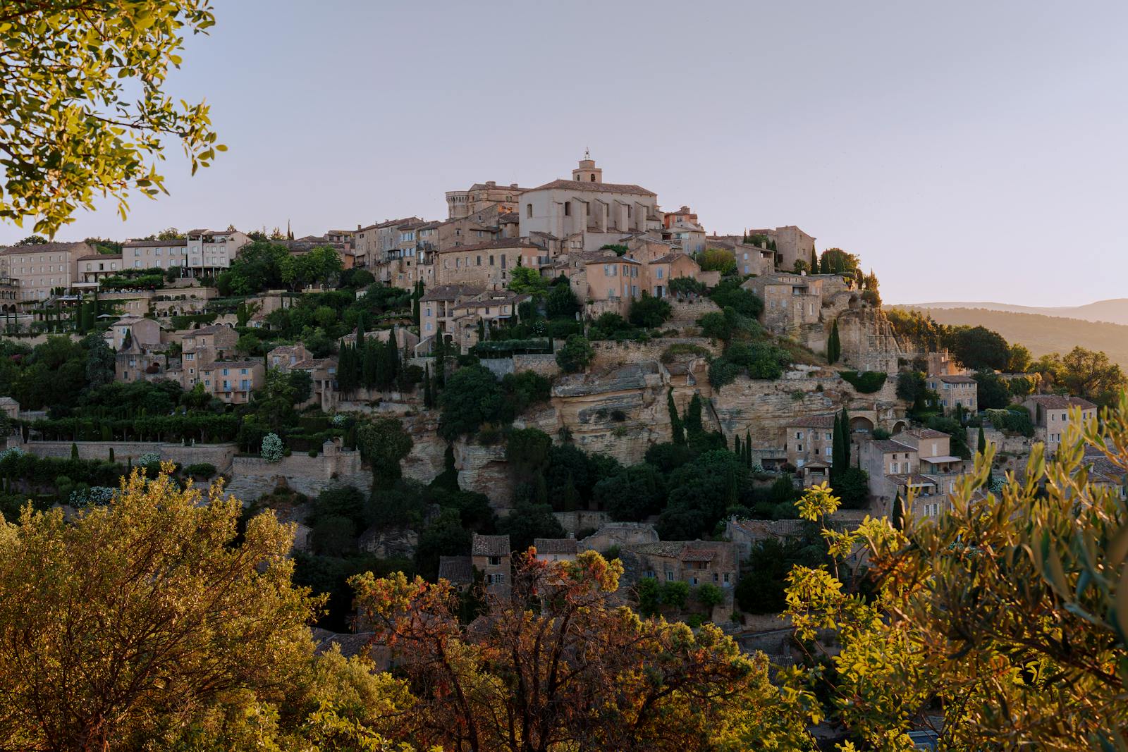 Provence, Frankreich: 14 Tipps für Sehenswürdigkeiten 2026 17 Dorf Gordes im Luberon-Gebirge