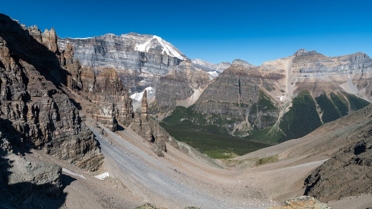 Larch Valley i Sentinel Pass: najlepszy jesienny trekking w Kanadzie 2026 13 Widok z przełęczy Sentinel Pass w Parku Narodowym Banff