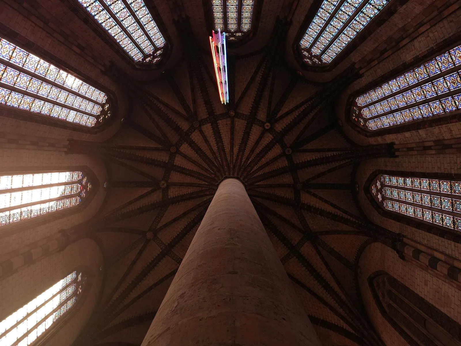 Toulouse, Frankrijk: 13 tips voor wat te zien en doen in 2026 7 Gewelf van het plafond van het Jacobijnenklooster in Toulouse