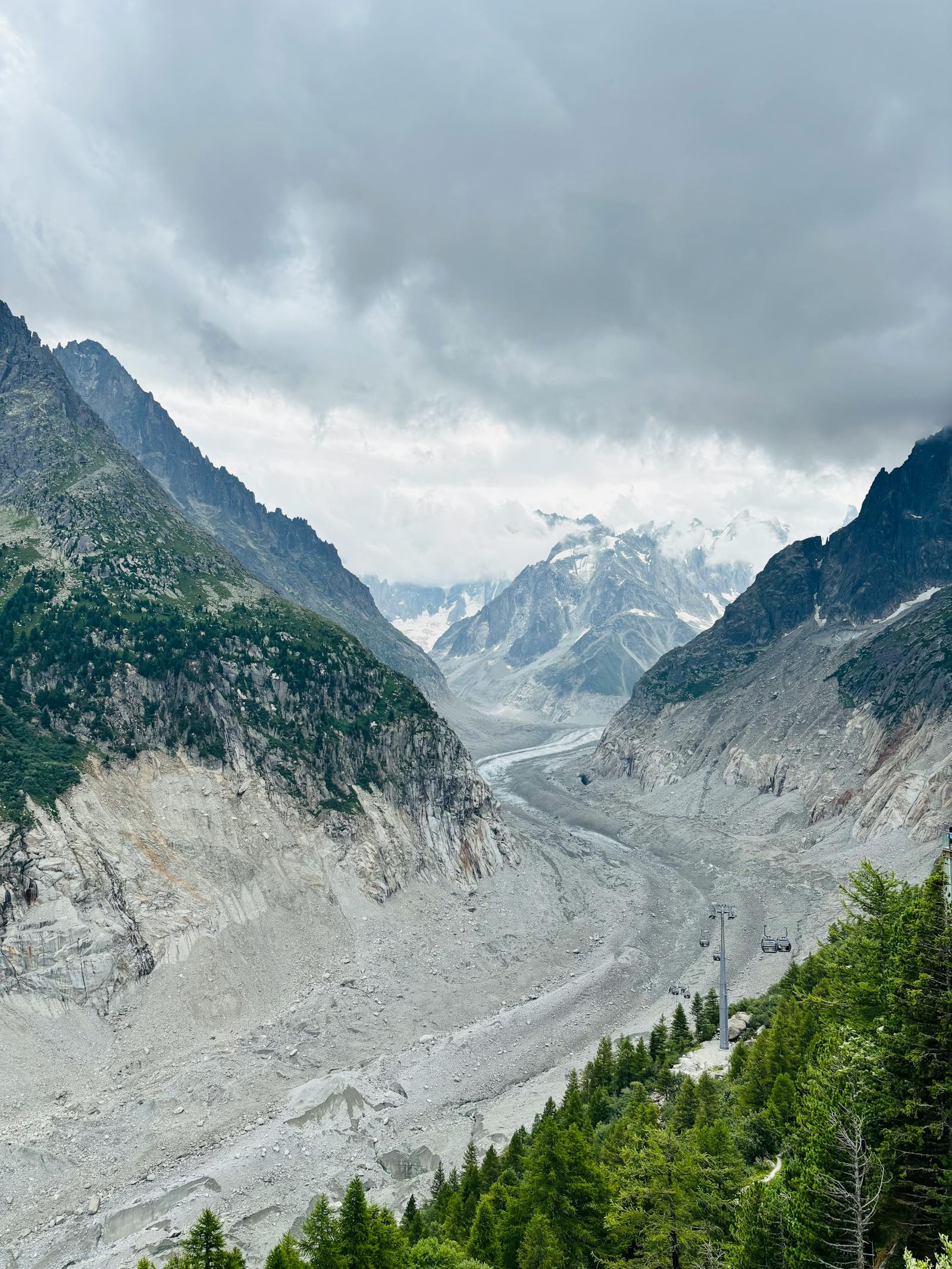 Chamonix Ranska: 13 vinkkiä, mitä nähdä ja kokea 2026 4 13 vinkkiä, mitä nähdä ja tehdä Chamonix'ssa ja sen lähistöllä