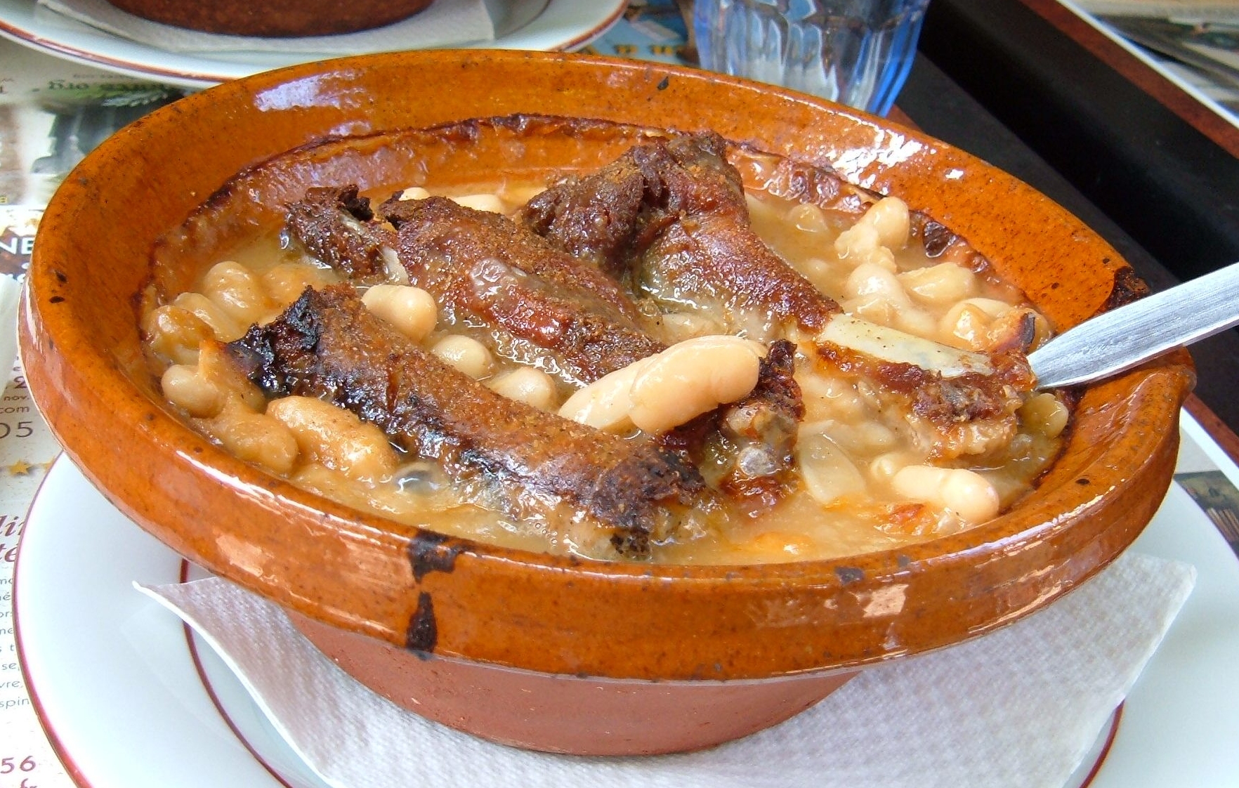 Cassoulet, tradicni pokrm regionu