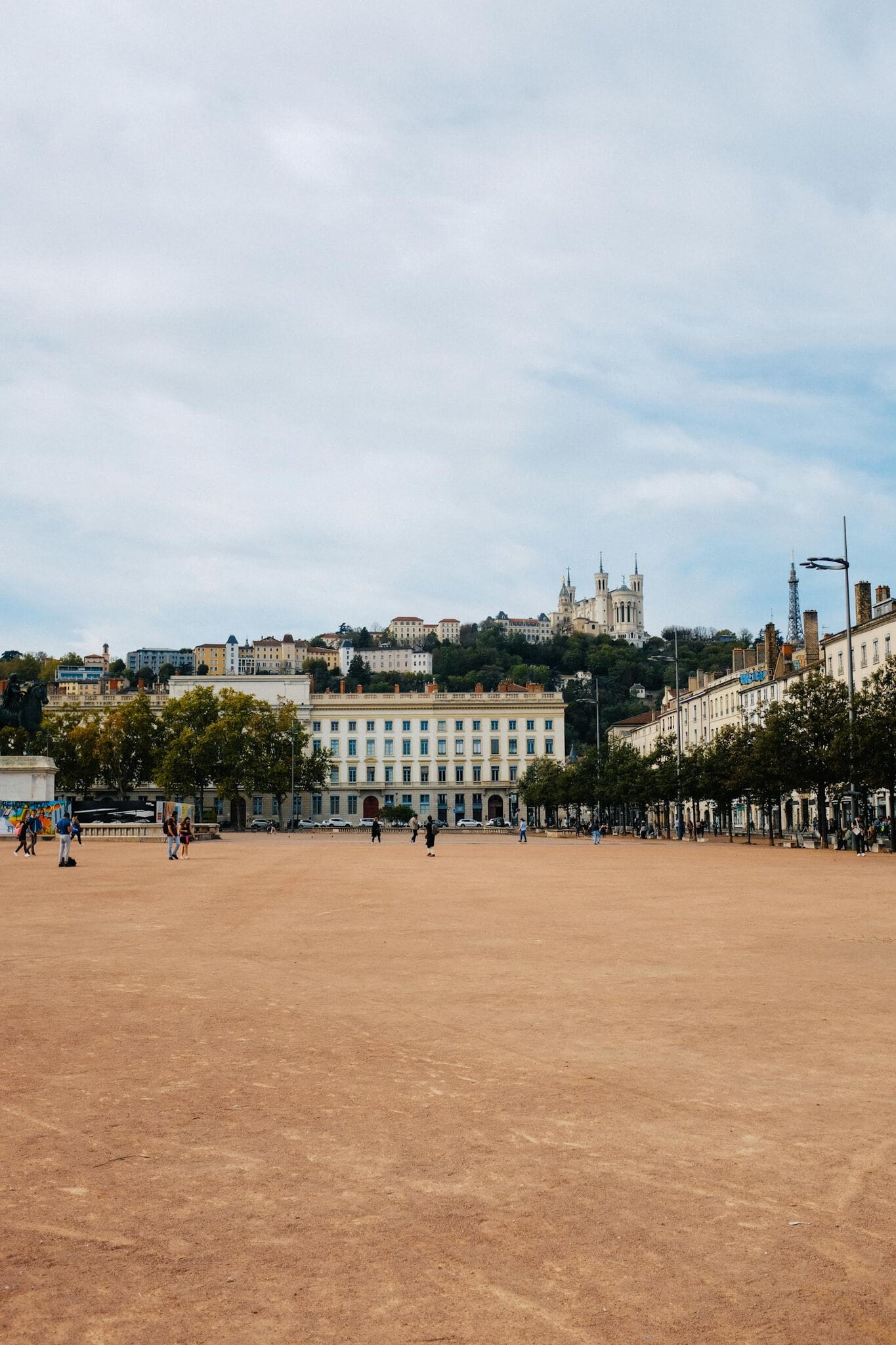 Lyon, Franța: 14 lucruri de văzut și făcut în 2026 8 Piața Place Bellecour de pe peninsula Presqu'île