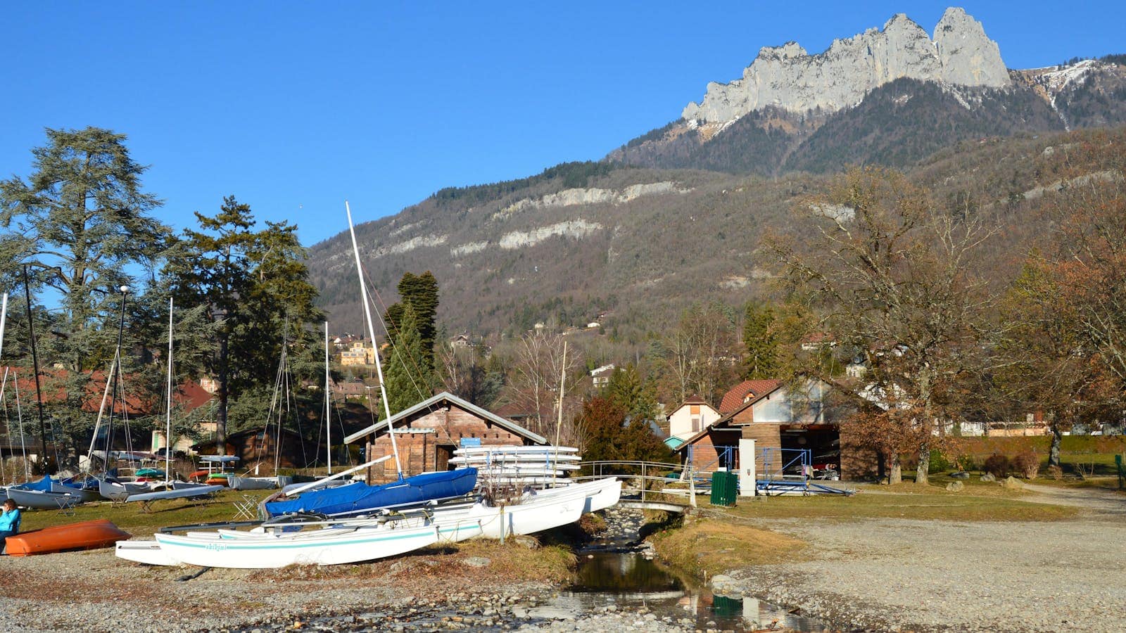 Annecy, Franța: 12 sfaturi pentru Veneția Alpilor în 2026 14 Excursie la Talloires și vechea mănăstire