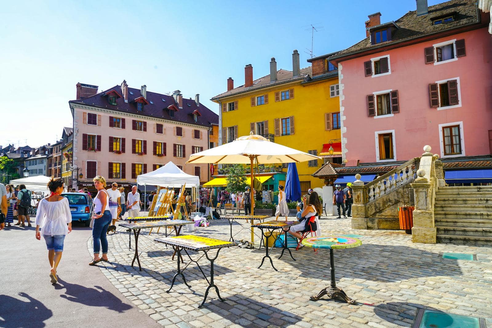 Annecy, Franța: 12 sfaturi pentru Veneția Alpilor în 2026 15 Piețele din orașul vechi